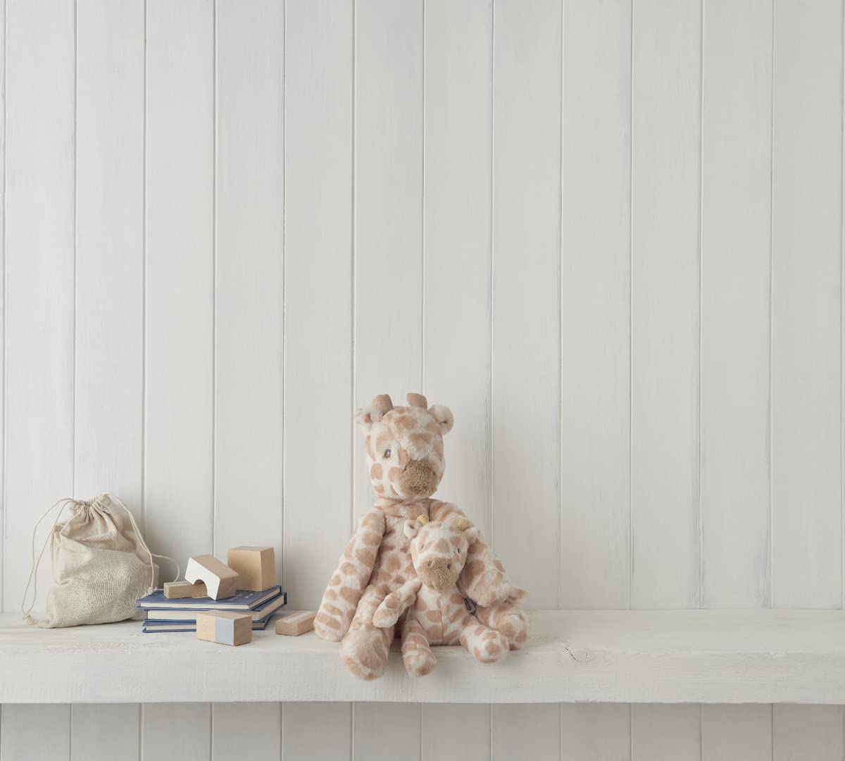 Mamas & Papas Welcome to the World Giraffe Beanie Plush Toy - Super Soft Faux Fur, Newborn Gift