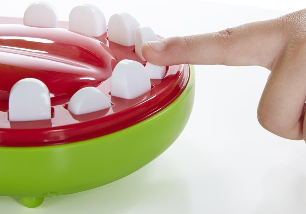 Hasbro Gaming Cocco Dentista Crocodile Dentist Game