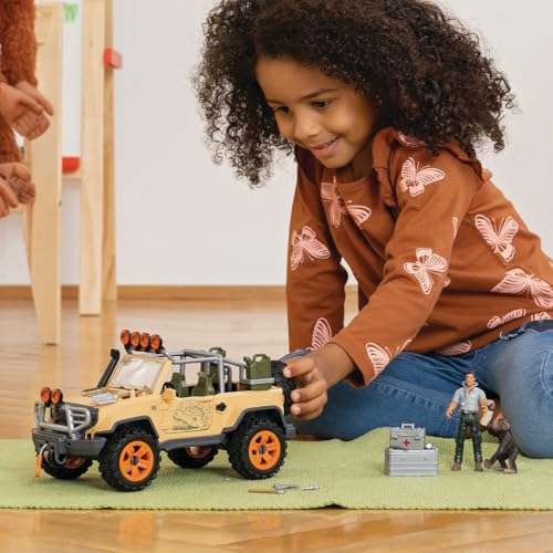 SCHLEICH 42410 4x4 Vehicle with Winch Wild Life Toy Playset for Kids Aged 3+