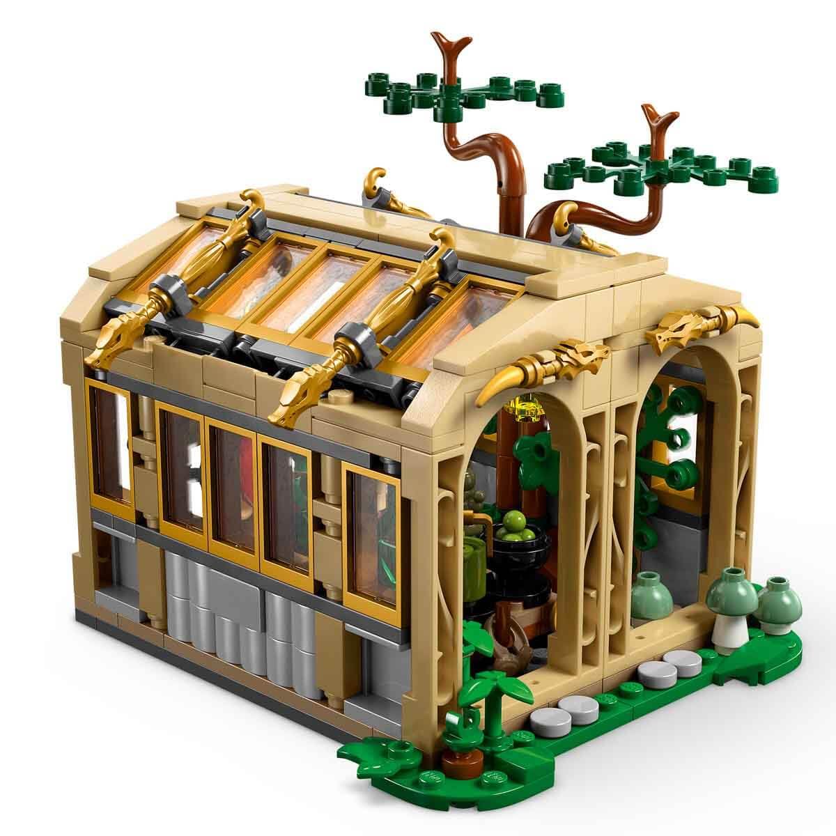 LEGO Harry Potter Hogwarts Castle: Herbology Class Set 76445 | 390 Elements | Ages 8+ 4