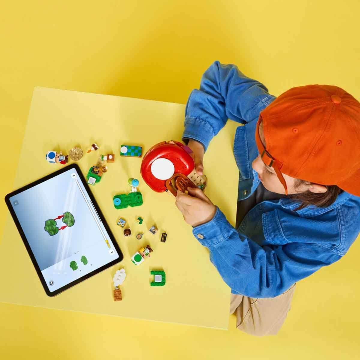 LEGO Super Mario Party at Toad's House Playset - 276-Piece Building Set with Blue & Green Toad Figures for Ages 7+