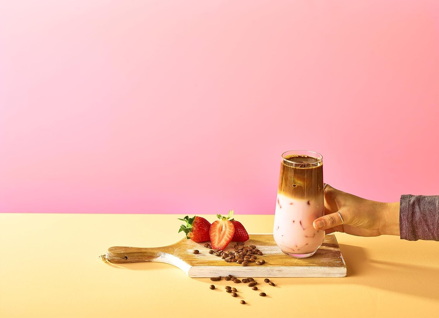 MONIN Strawberry Fruit Mix Puree 1L - Vegan, Allergen-Free, Natural Flavour & Colouring for Cocktails, Smoothies, Mocktails 3