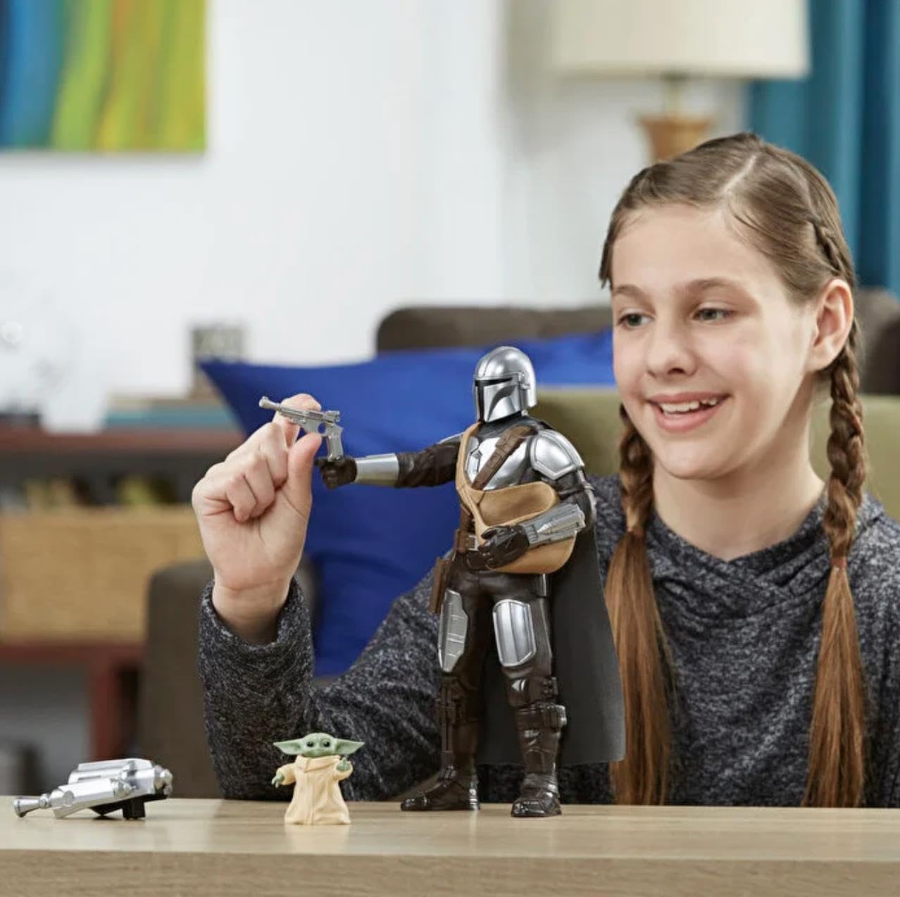 Star Wars Galactic Action The Mandalorian & Grogu - 30 cm Electronic Action Figure with Sounds & Jetpack - Ages 4+ 3