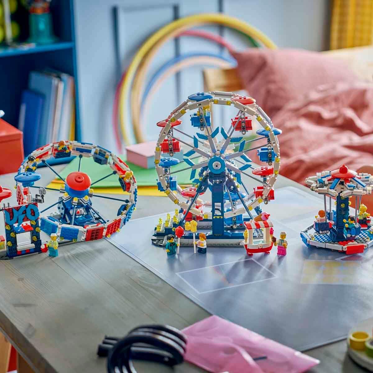 LEGO Creator 3 in 1 Iconic Ferris Wheel Building Set - 3 Amusement Park Rides, 4 Minifigures, Ages 8+