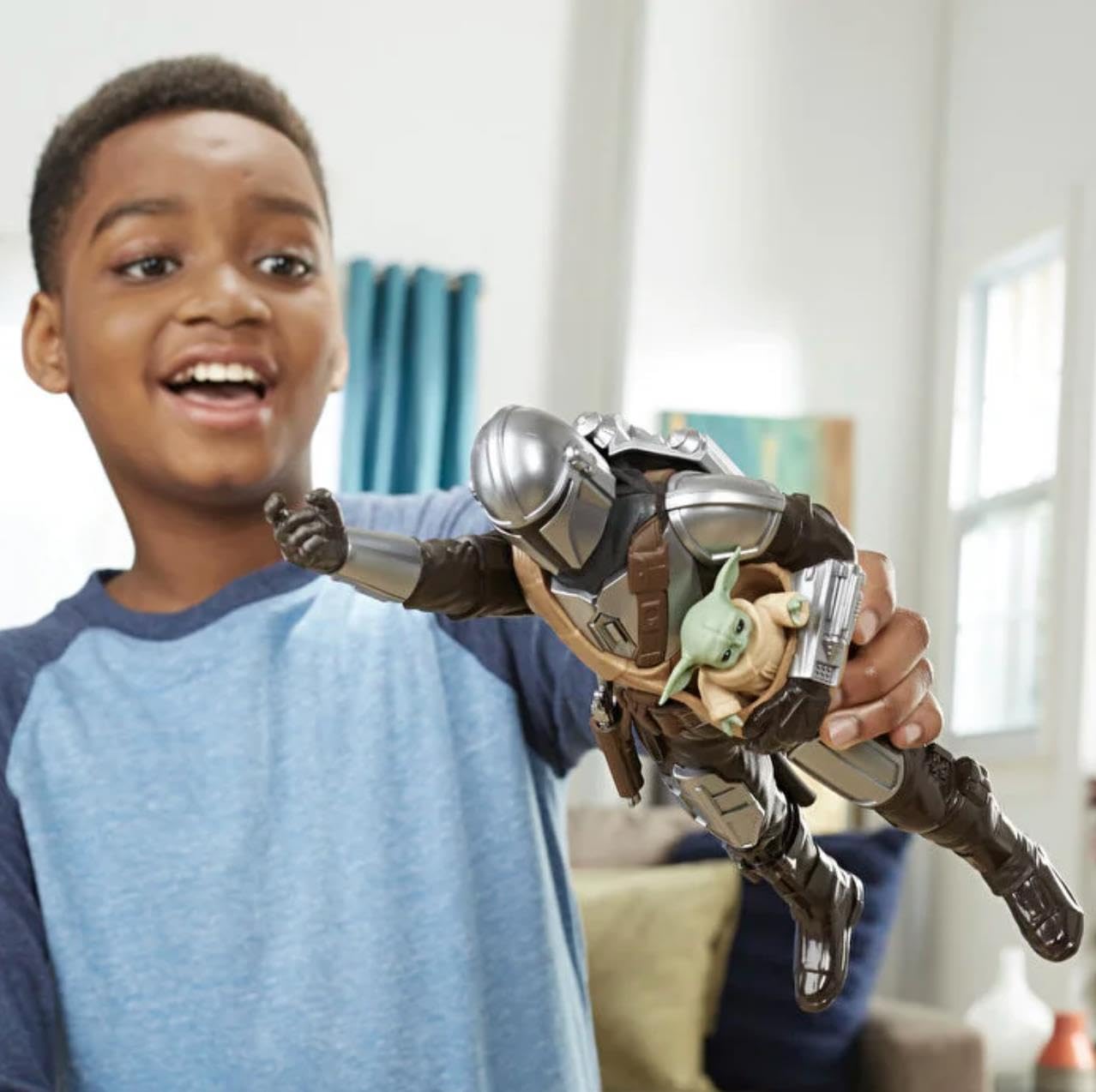 Star Wars Galactic Action The Mandalorian & Grogu - 30 cm Electronic Action Figure with Sounds & Jetpack - Ages 4+ 4