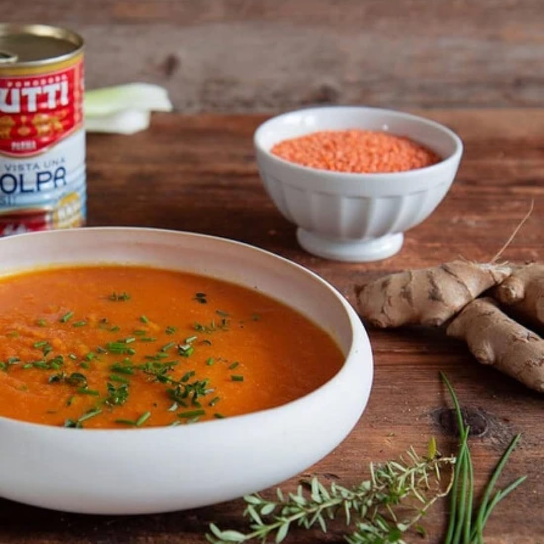 Mutti - Finely Chopped Tomatoes (400g) 11