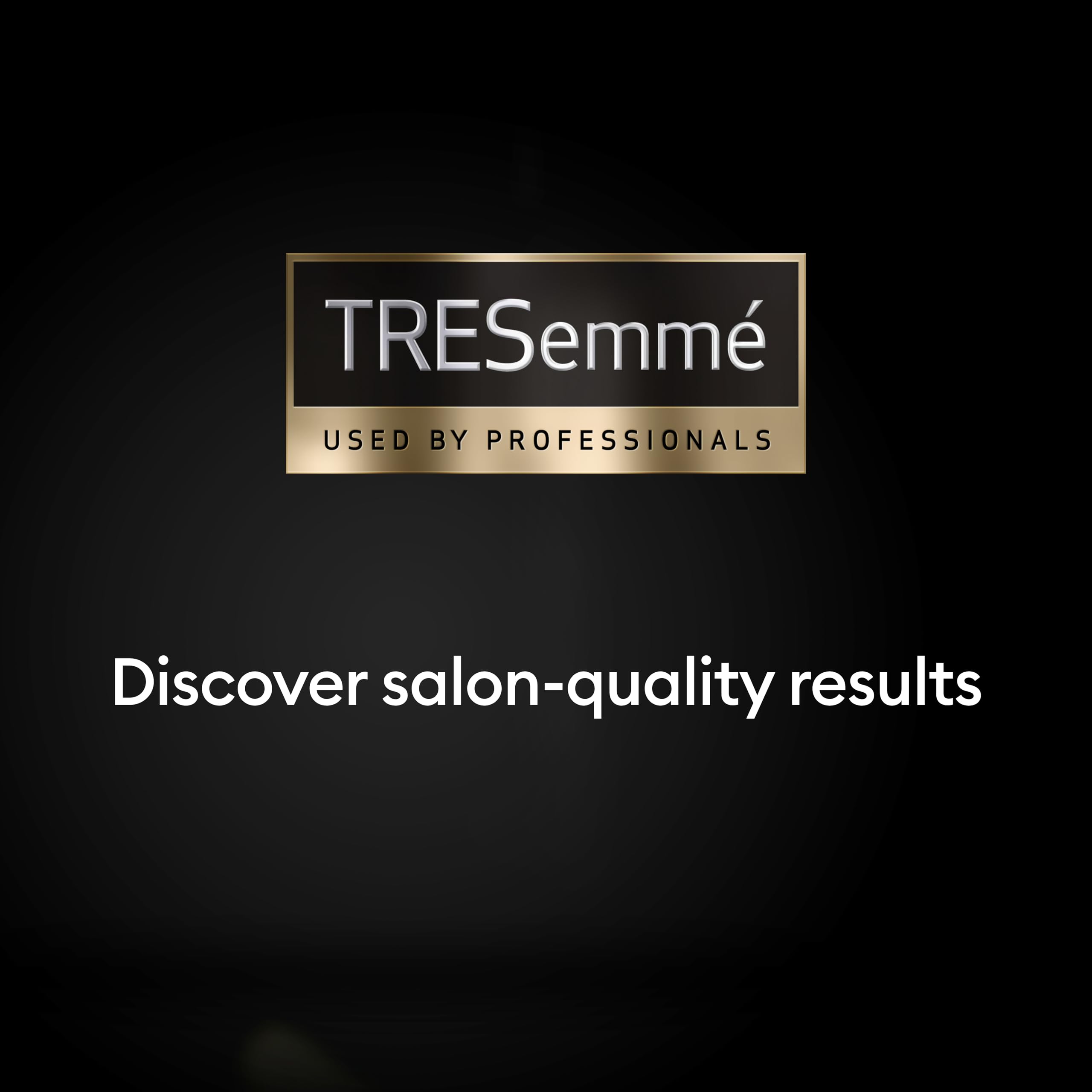 TRESemmé Moisture Rich Conditioner with Vitamin E for Dry, Damaged Hair (900g)