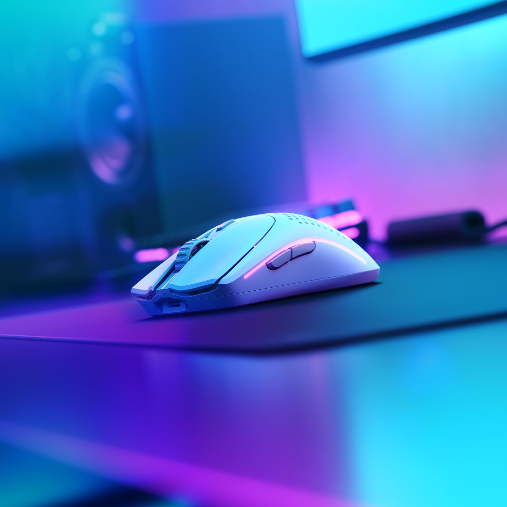 GLORIOUS Model O 2 Wireless Gaming Mouse - 68g Superlight, 26K BAMF 2.0 Sensor, RGB, Ambidextrous, 6 Buttons, Matte White 5
