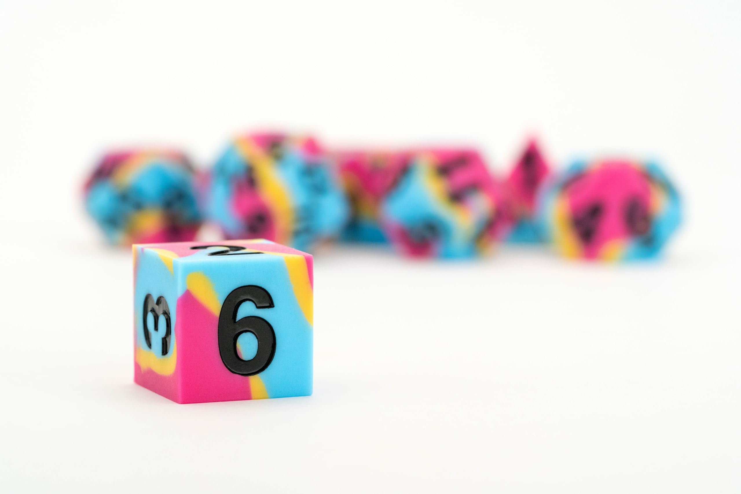 FanRoll Pansexual Sharp Edge Silicone Polyhedral Dice Set (16mm, 7-Piece) 4