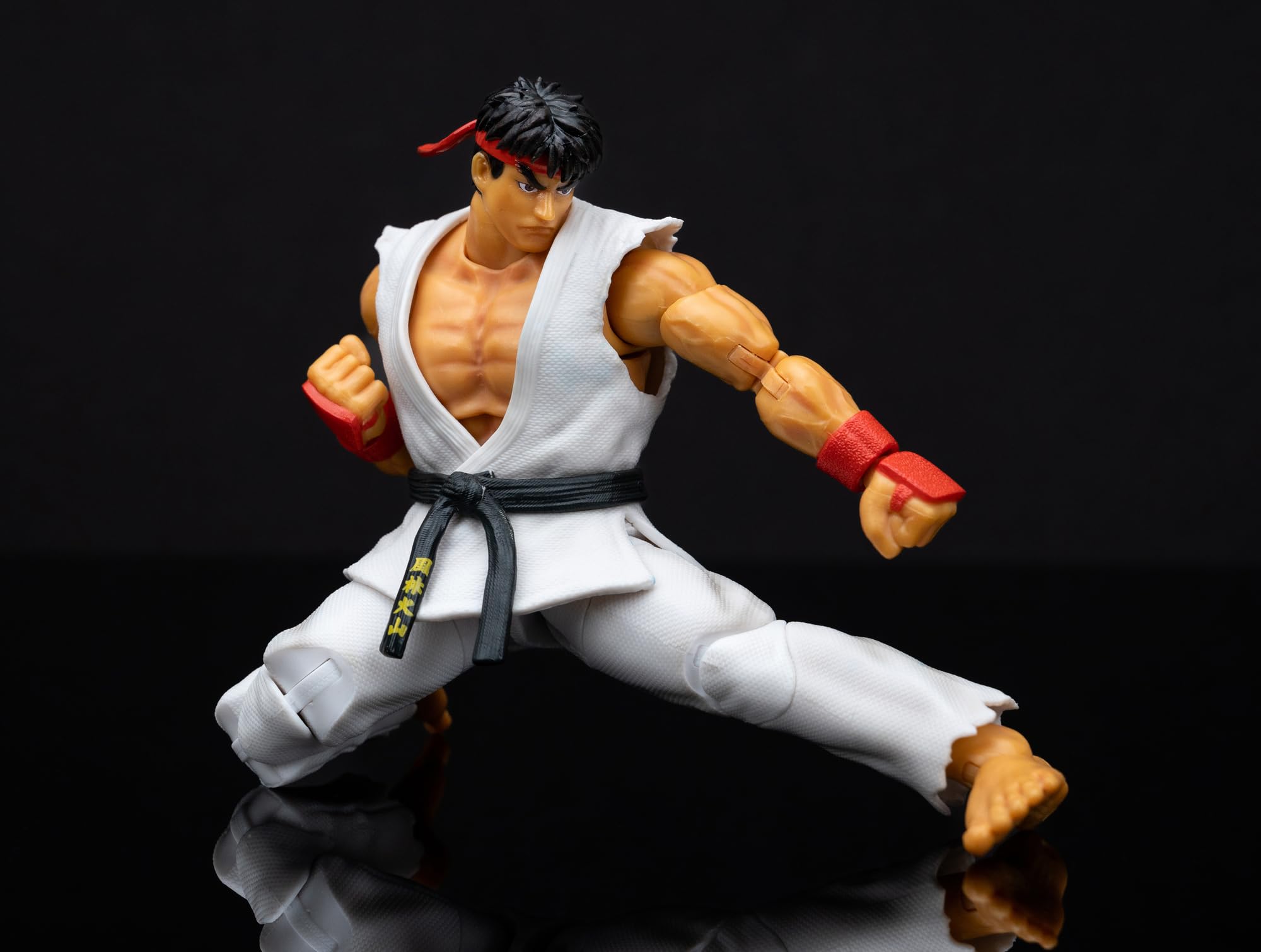 Jada Street Fighter II Ryu Action Figure - 15 cm Articulated Collectible with Interchangeable Hands, Head & Hadoken Accessory 6