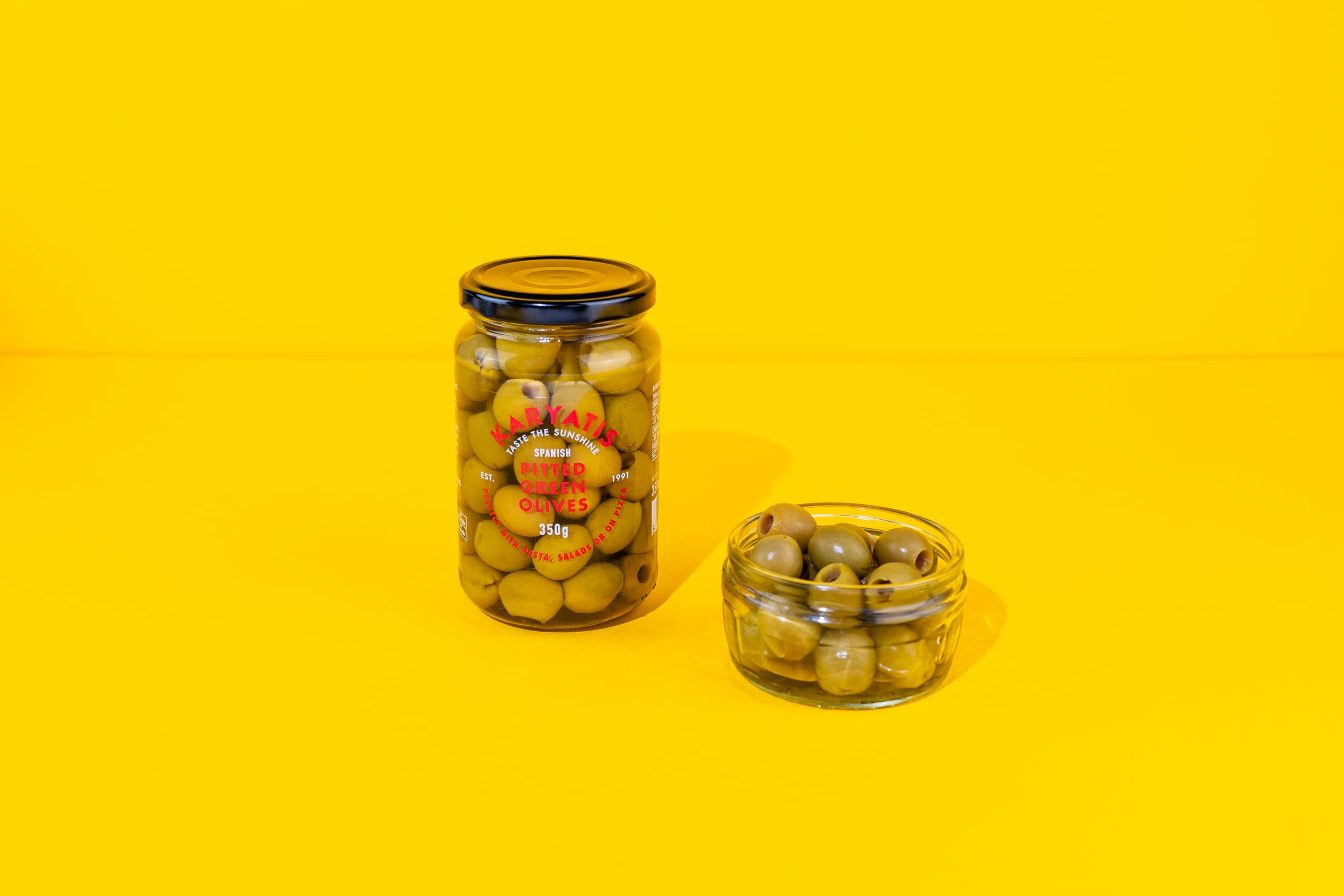 Karyatis Green Pitted Manzanilla Olives in Brine, Glass Jar, 907g 4
