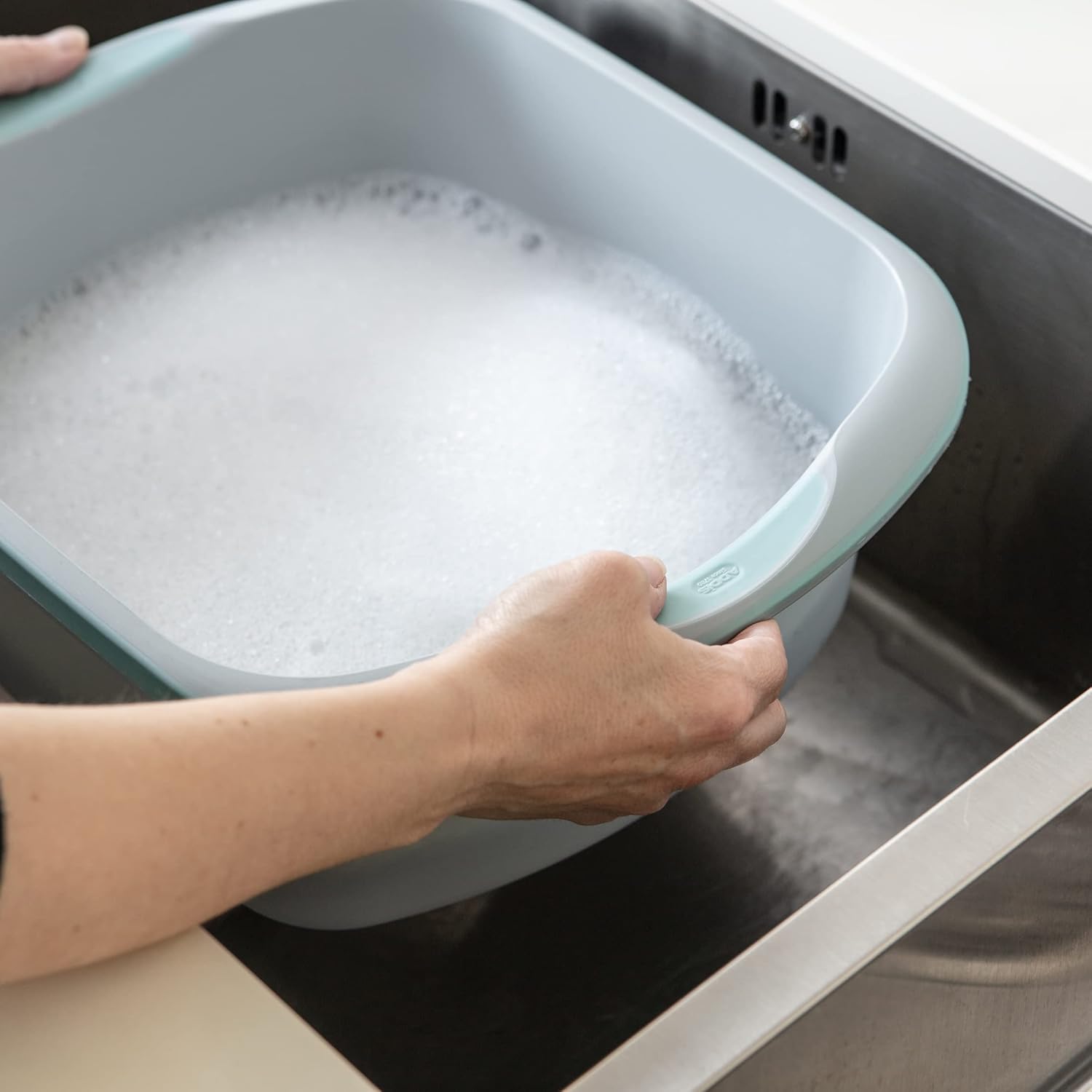 Addis Premium Soft Grip Large Rectangular Washing Up Bowl, 9.5 Litre 6