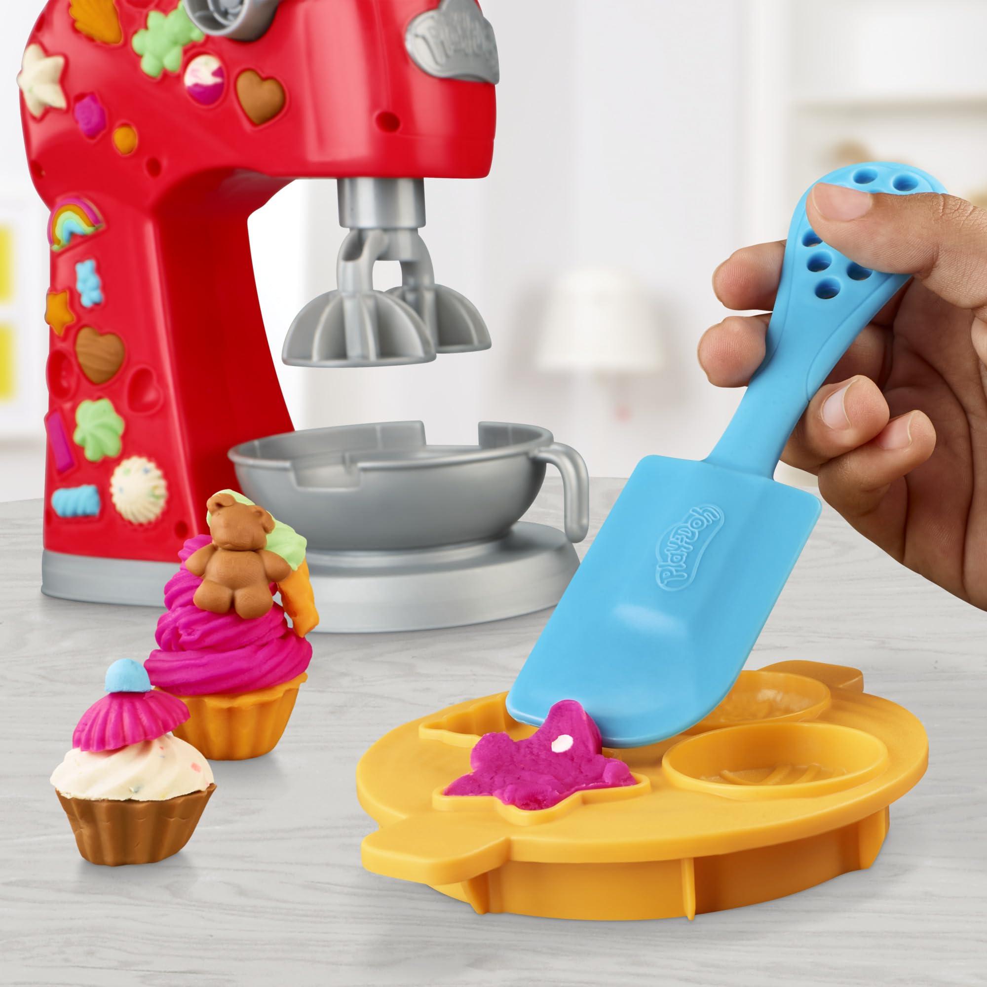 Play-Doh Kitchen Creations Magical Mixer Playset - Toy Mixer with 5 Cans of Play-Doh for Kids 3+