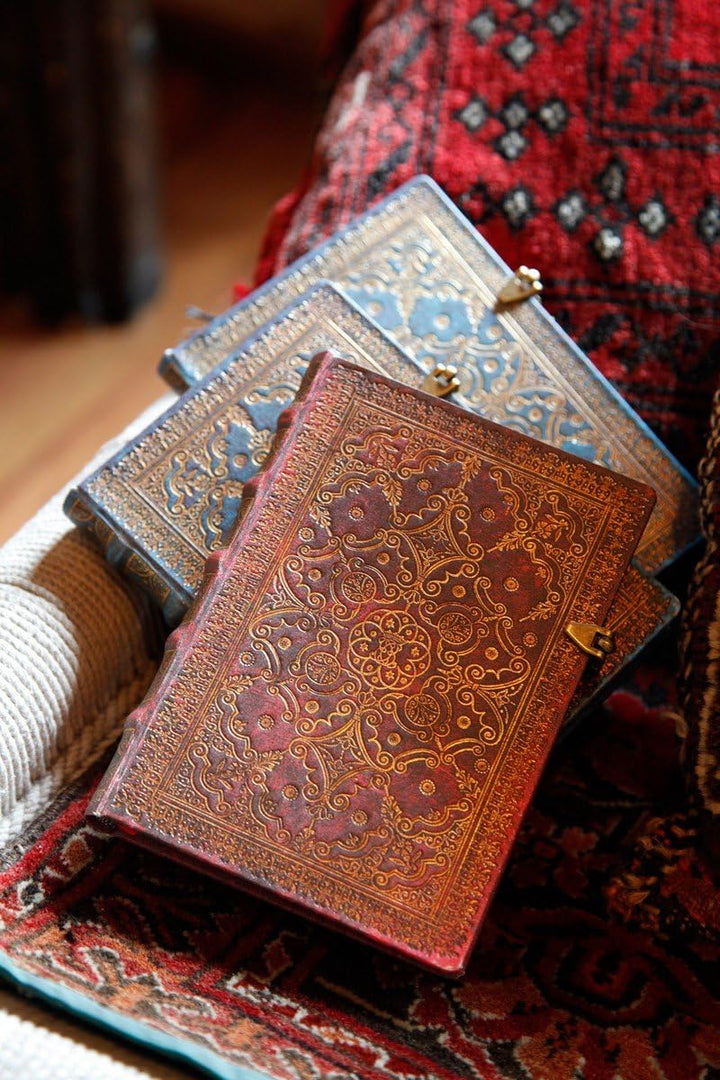 Paperblanks Hardcover Journal Carmine | Lined | Midi (130 x 180 mm) (Equinoxe) - Paperblanks (Hardcover)
