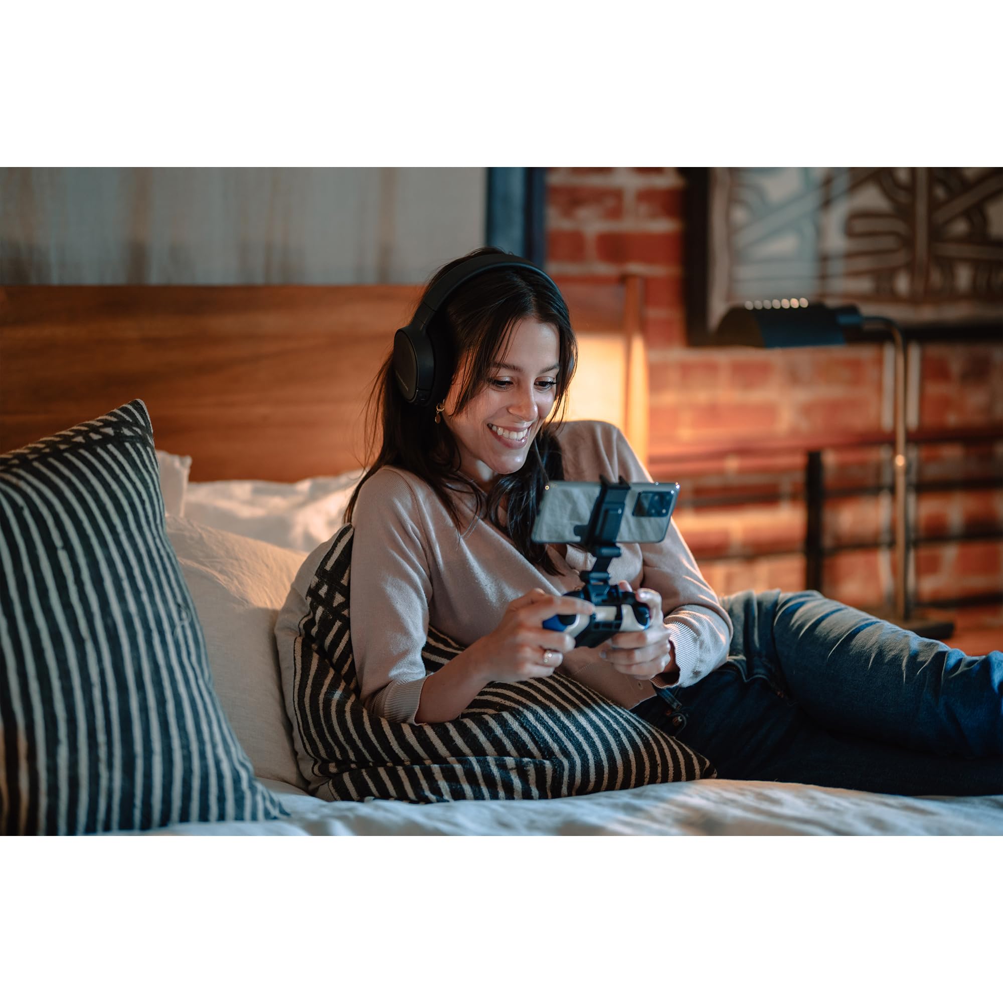 Xbox Wireless Controller – Shock Blue for Xbox Series X|S, Xbox One, Windows, and Android 6