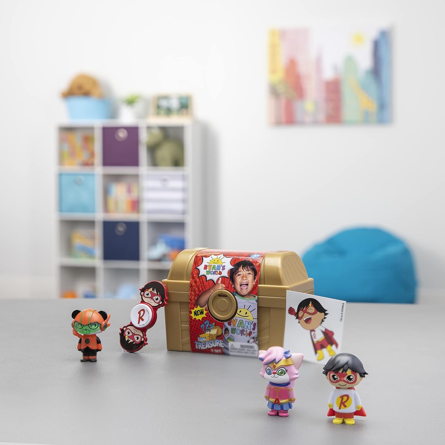 Ryan's World Teeny Treasure Chest - Mystery Micro Figures Playset for Kids 3