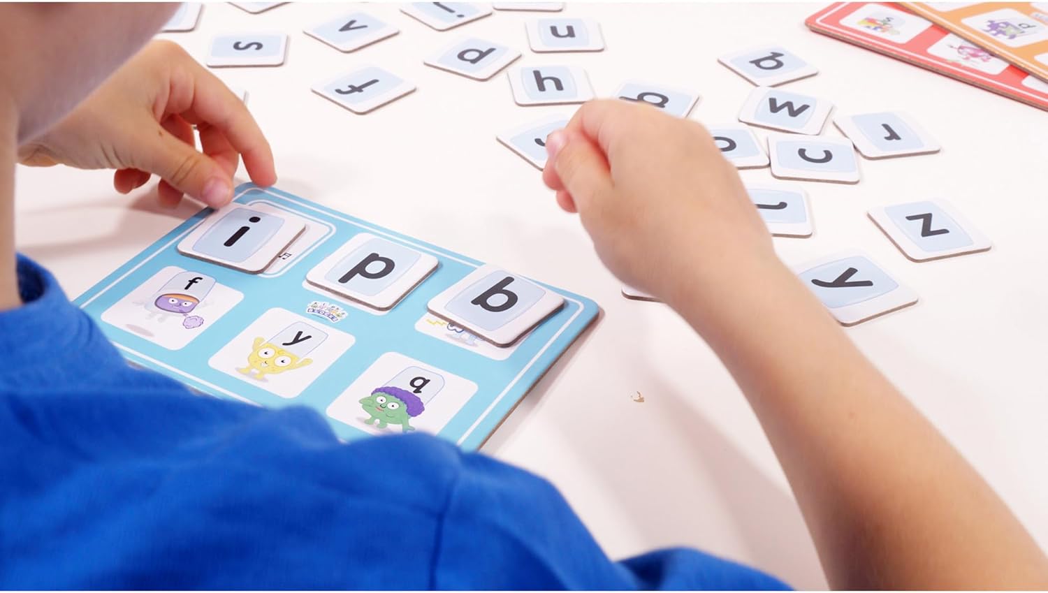 Alphablocks Matchums Learning Game - Match Letter and Picture Cards for Early Literacy