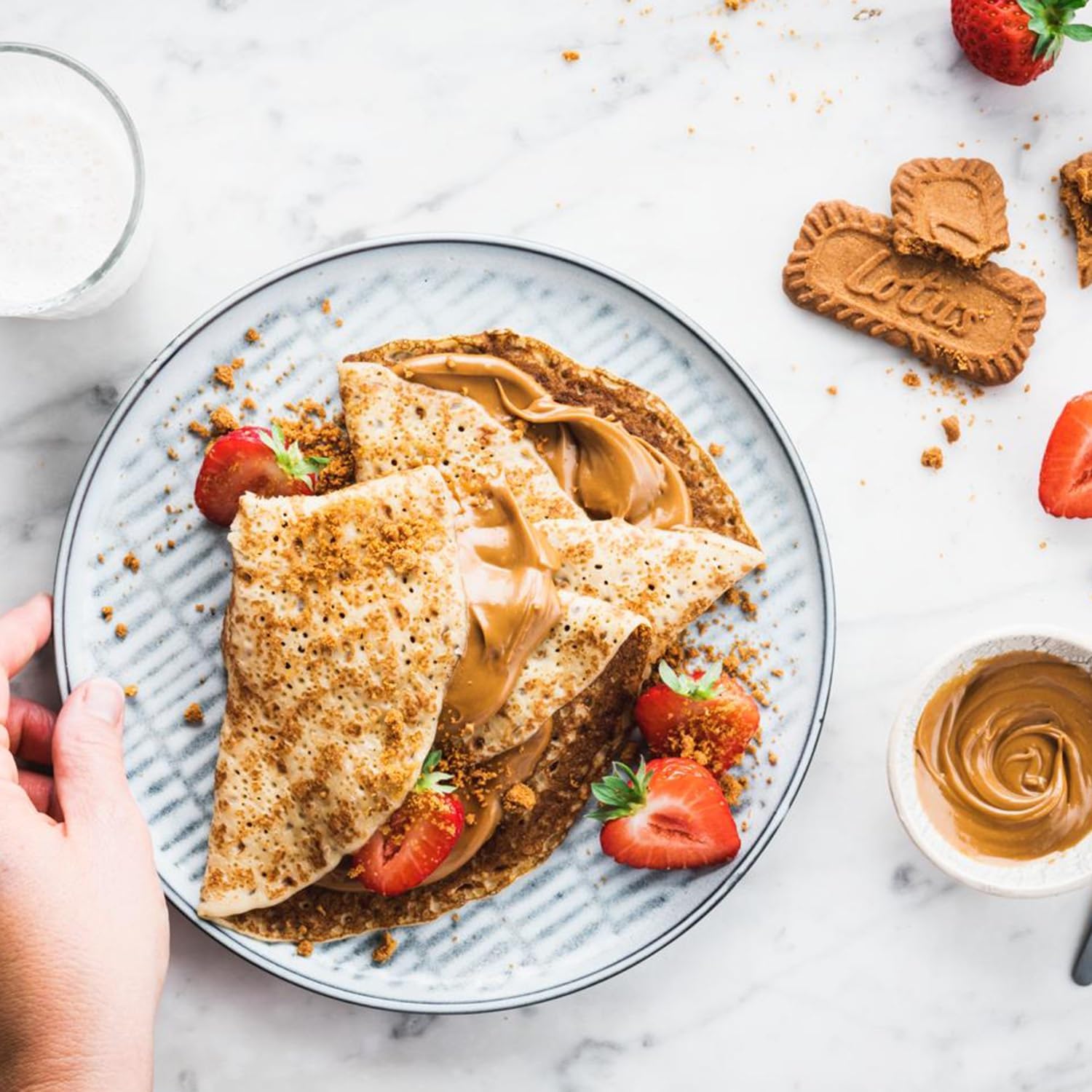 Biscoff – Süßer Brotaufstrich – Karamellisierter Keksgeschmack – 1-Liter-Quetschflasche 4