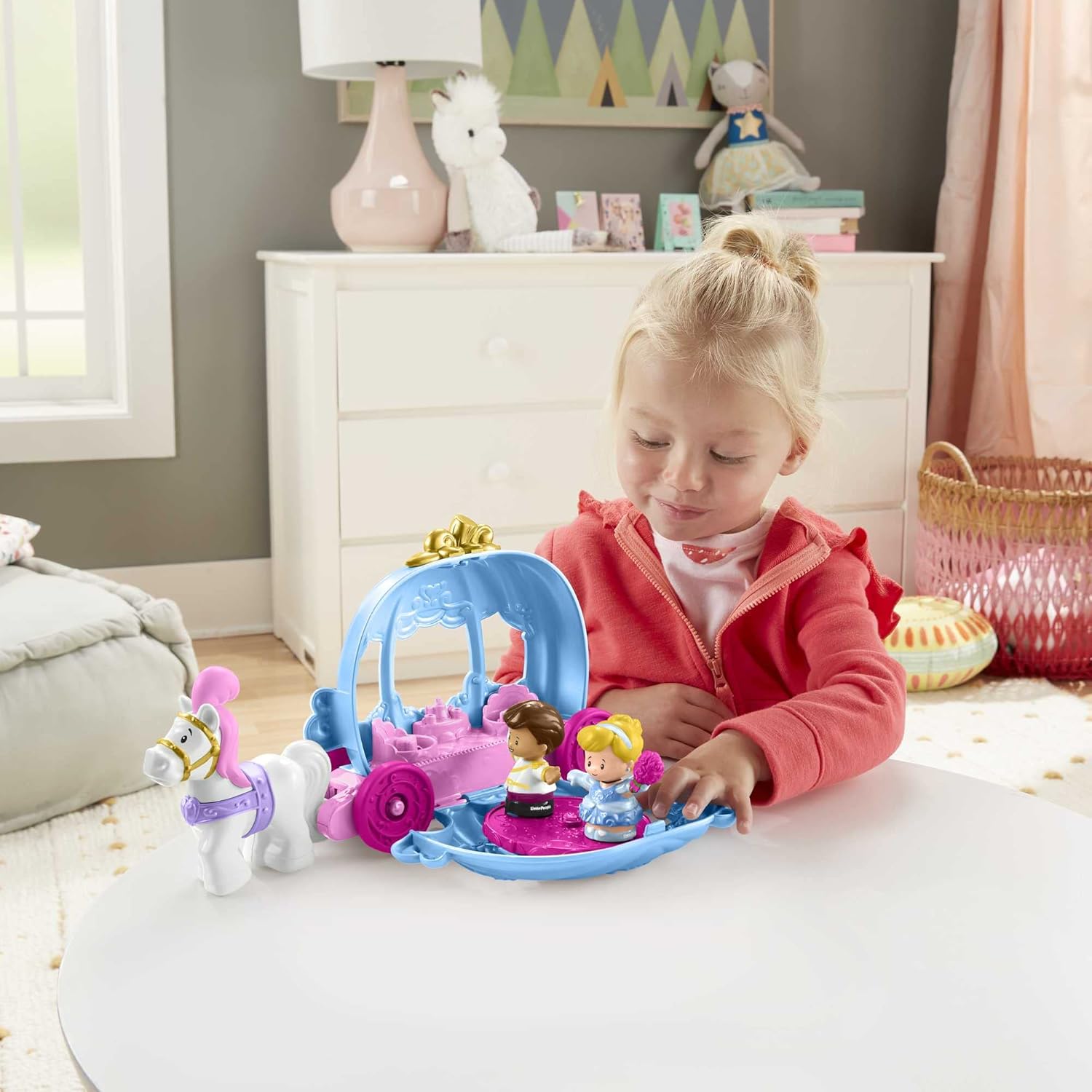 Disney Princess Cinderella’s Dancing Carriage by Little People - 2-in-1 Playset with Figures 4