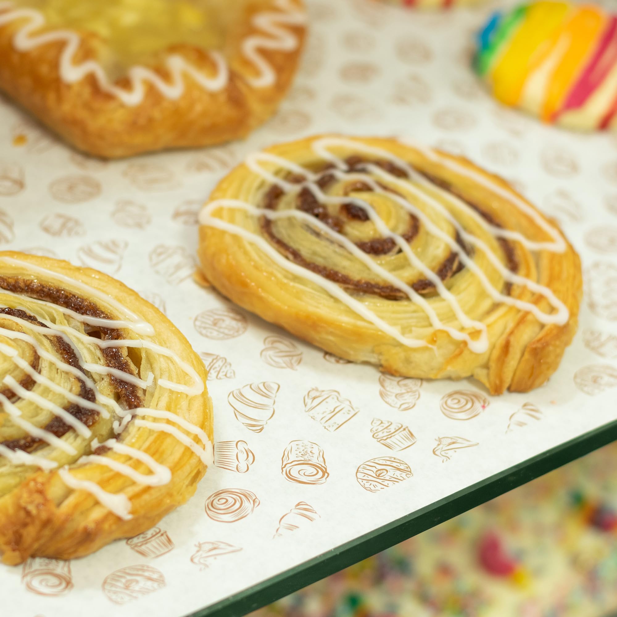 Culpitt - Greaseproof Paper Sheets for Baking & Display | 100 Pre-Cut Sheets | 250mm x 360mm