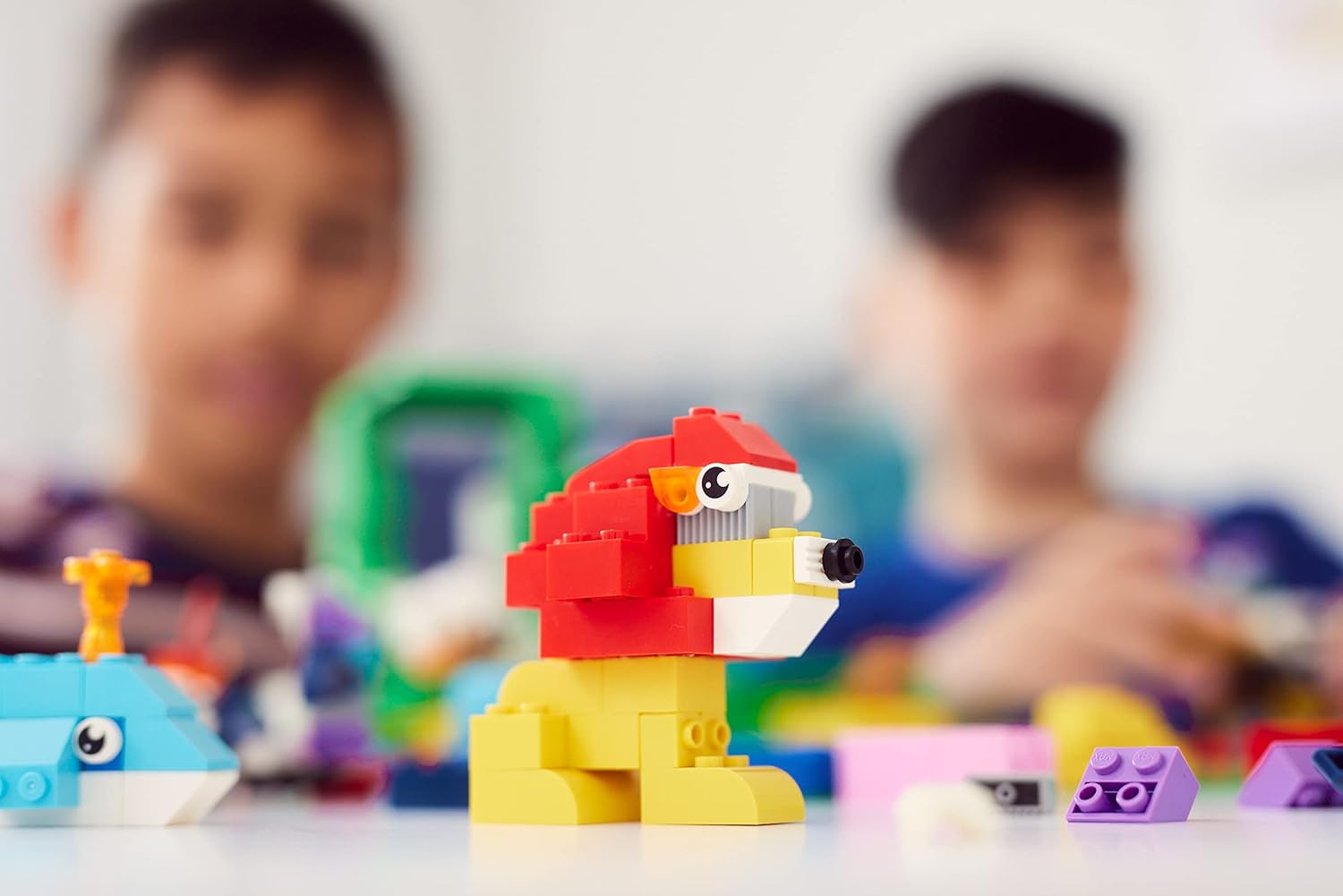 ZURU MAX Build More Building Bricks Value Set - 253 Pieces with 2 Baseplates & 8 Surprise Figurines 5