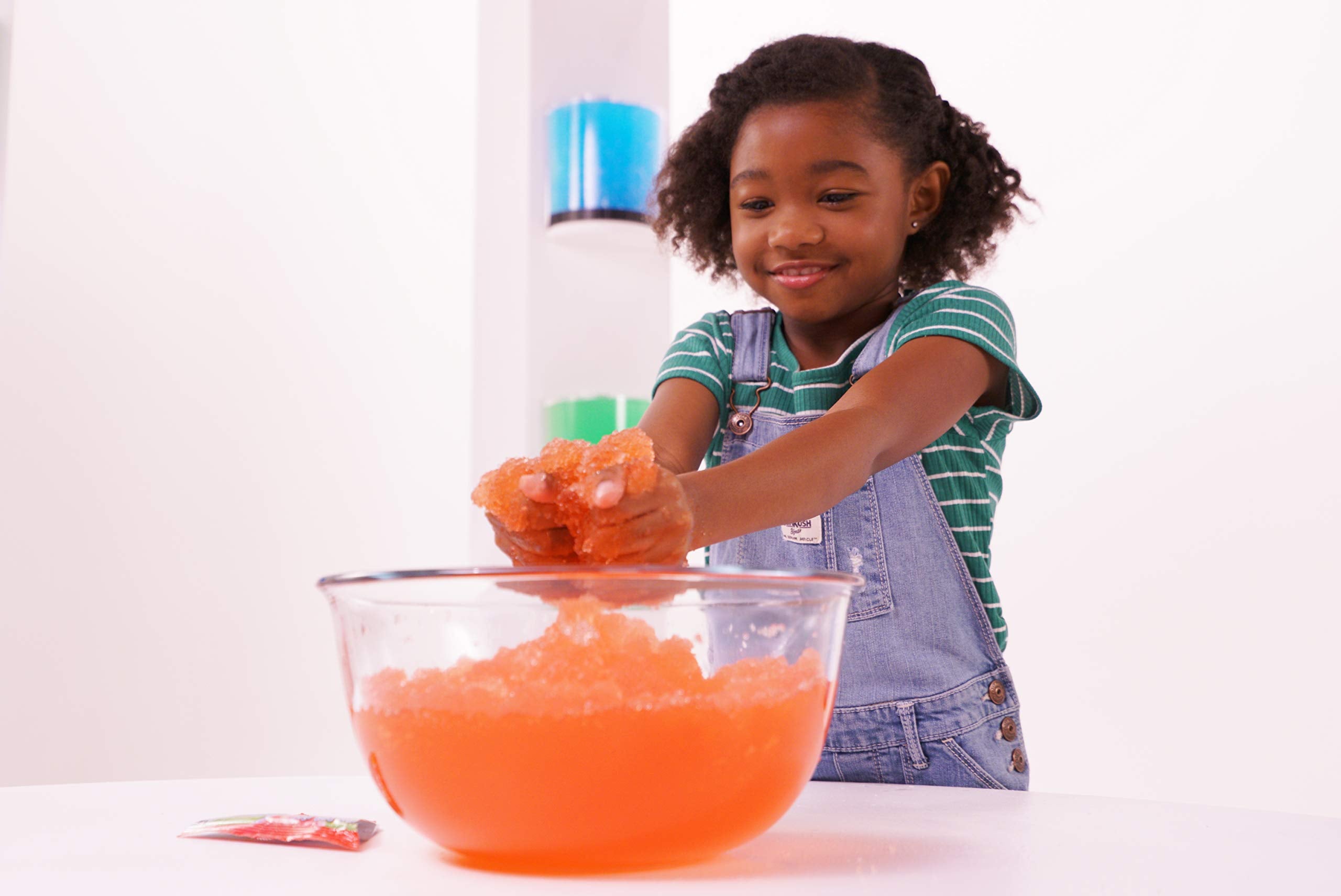 Zimpli Kids Gelli Play Red - Magically Turns Water into Thick, Colourful Goo 12