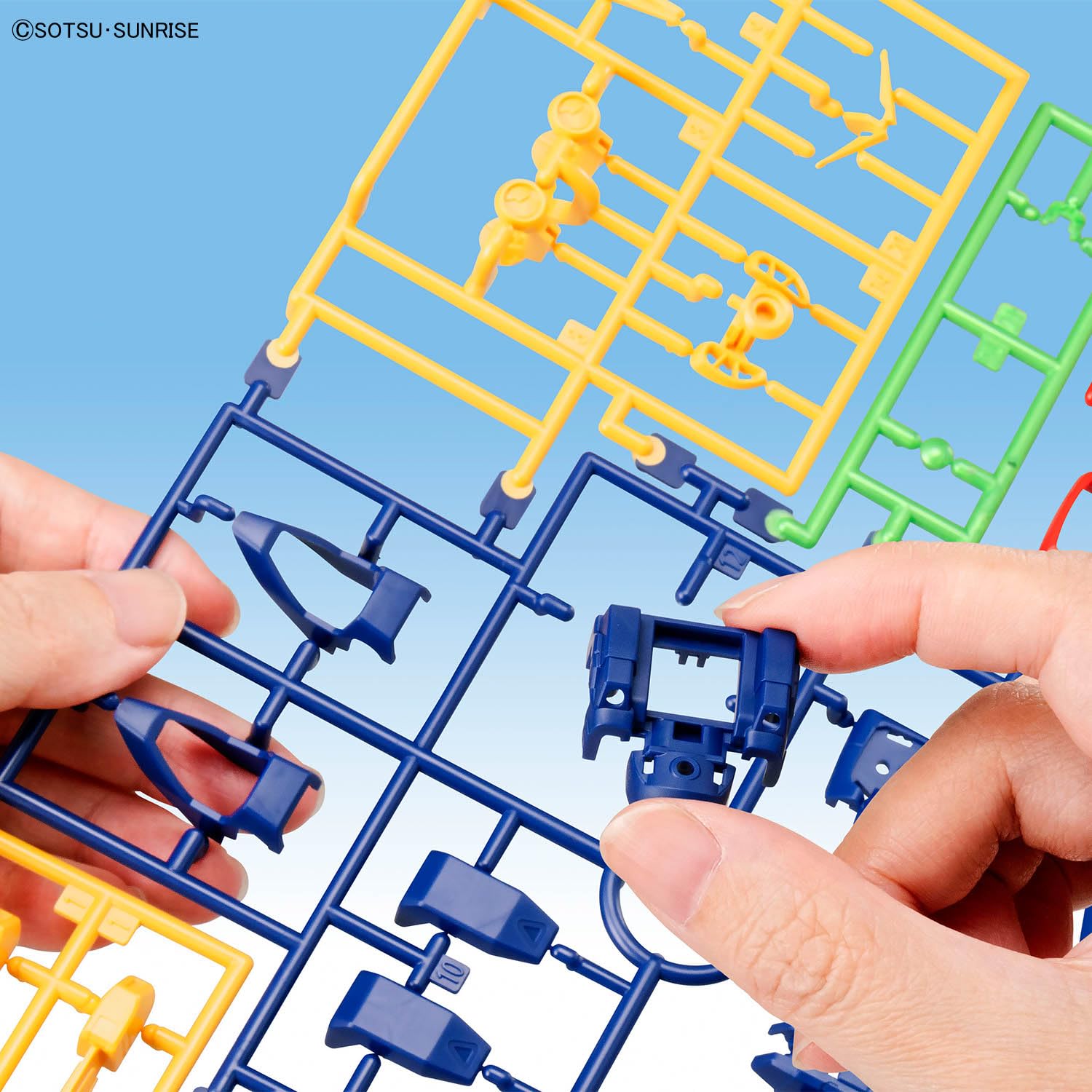BANDAI SPIRITS Entry Grade 1/144 Wing Gundam Model Kit | Snap-Fit Assembly | No Glue or Paint Required 3