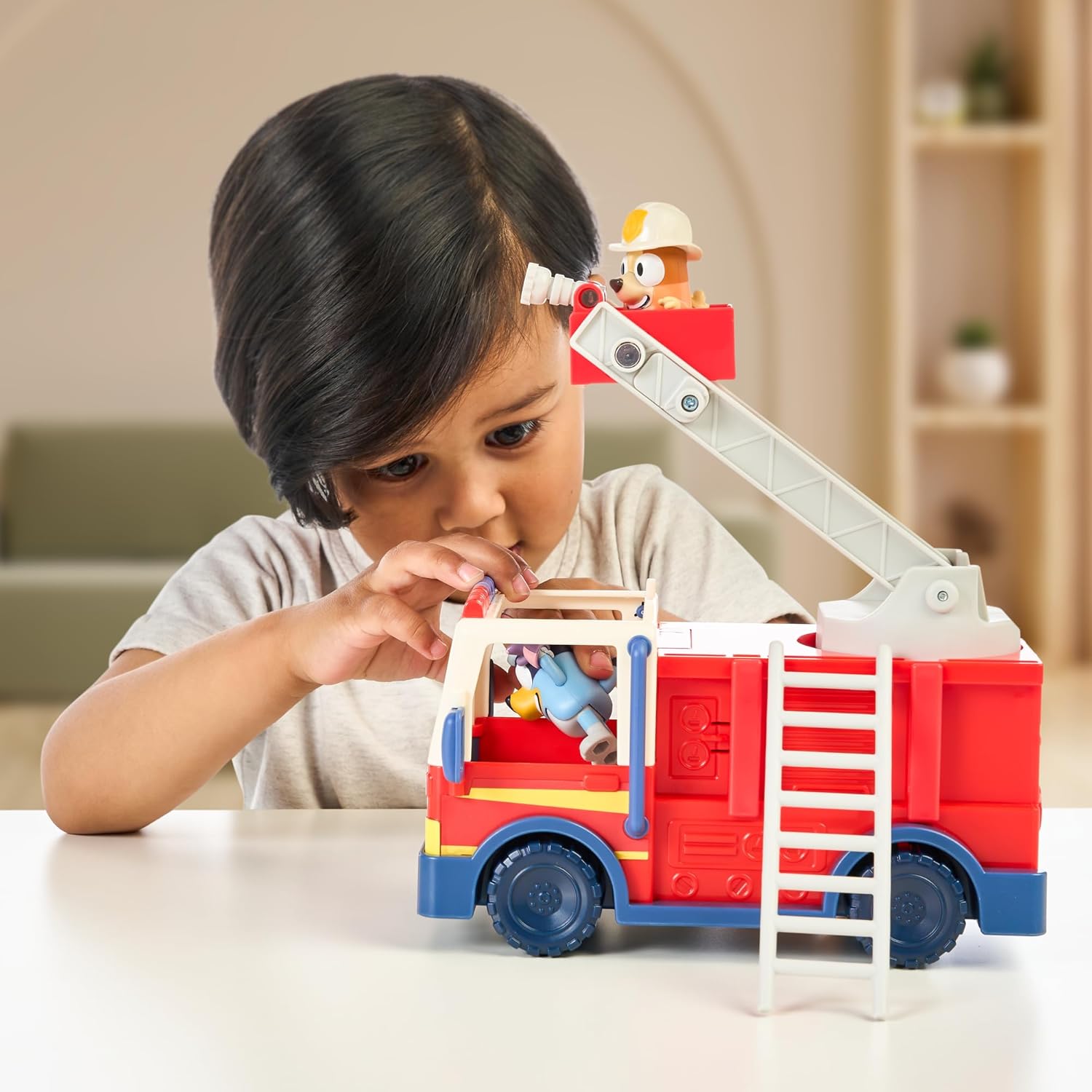 Bluey Firetruck Playset - Includes Firefighter Bingo & Bob Bilby, Ages 3+ 5