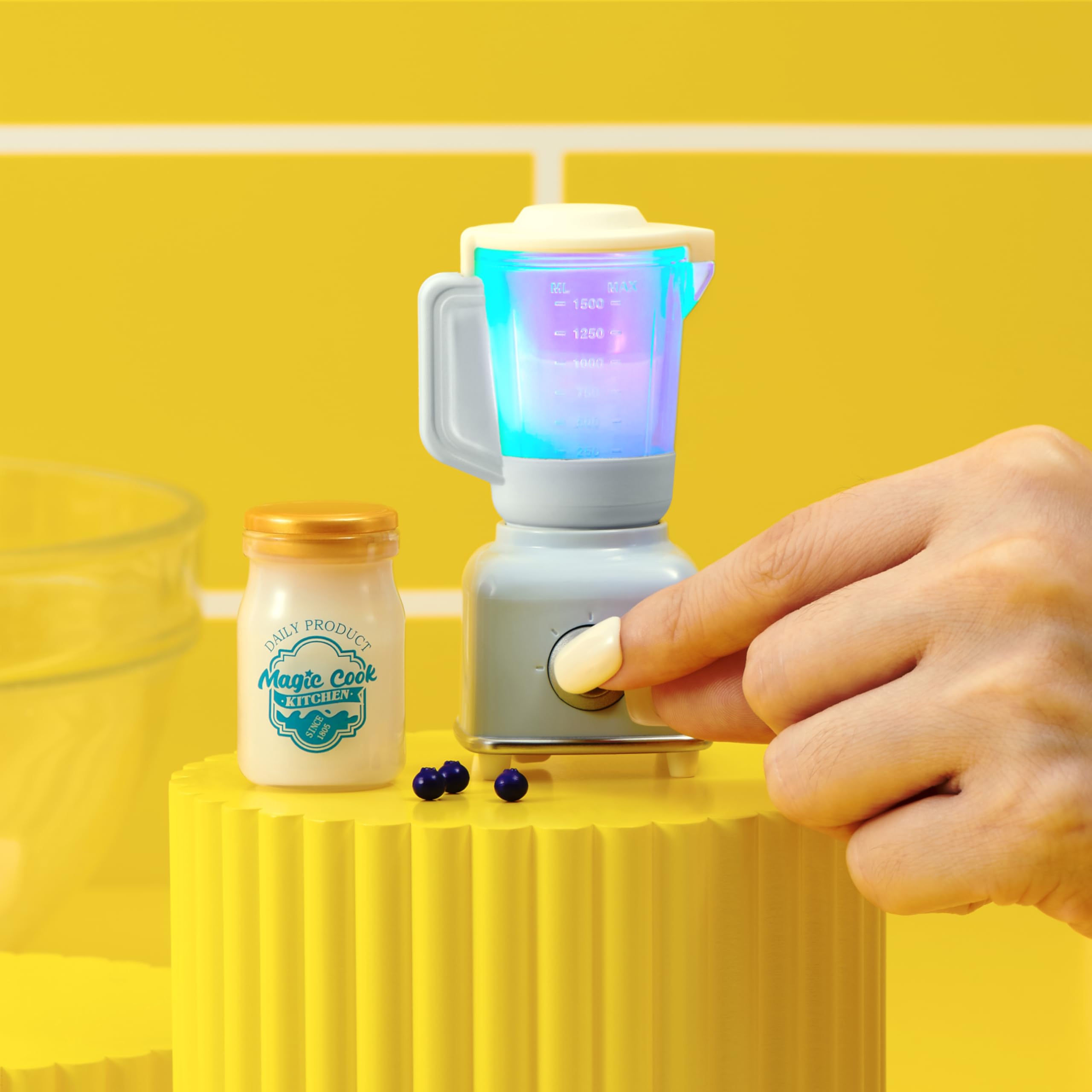 Mini Brands Really Works Magic Cook Kitchen Capsule - Ice-cream Maker | Working UV Light | Ages 3+ 6