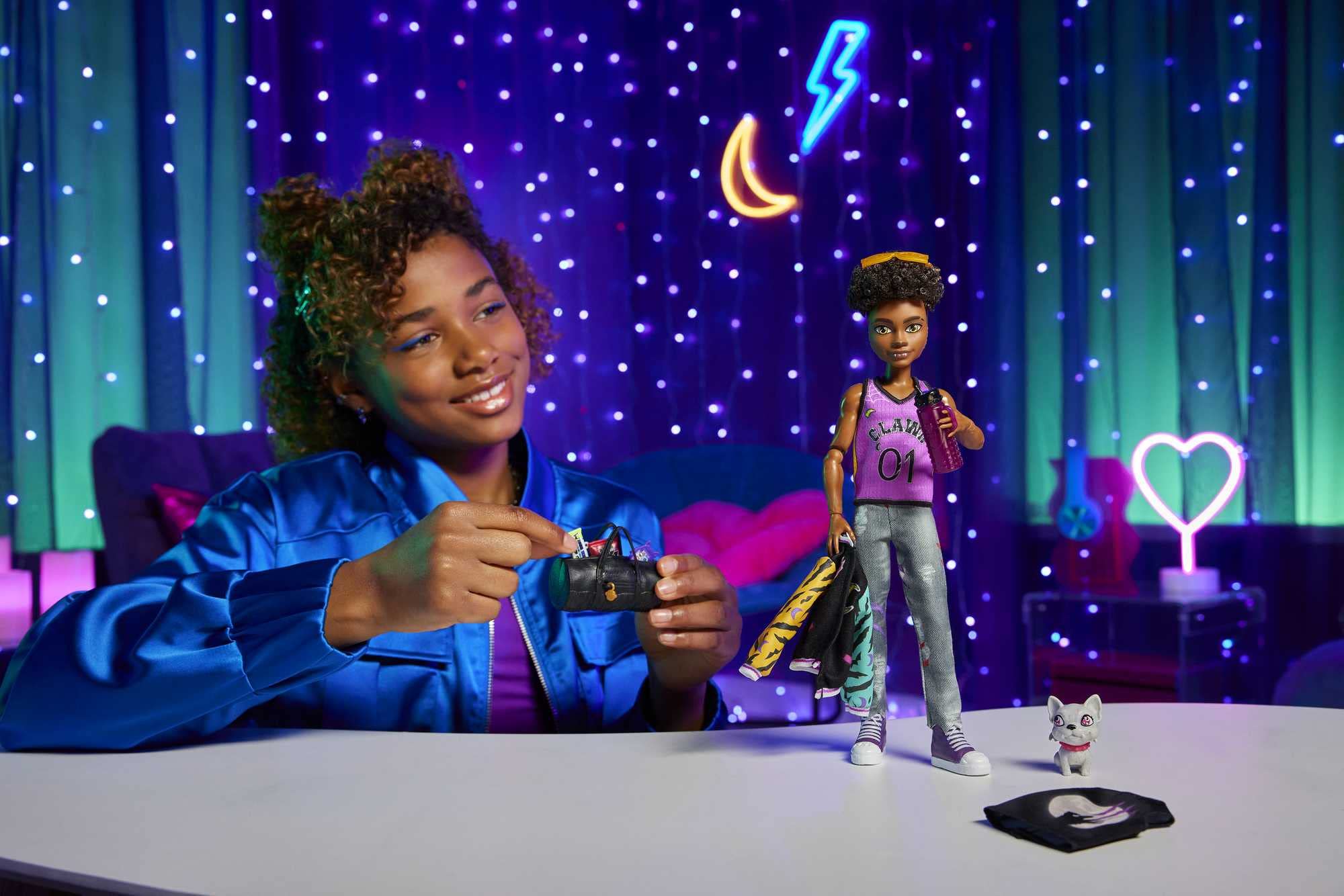 Monster High Clawd Wolf Doll with Rockseena Pet & Accessories - 9-Piece Set for Kids 4+ 7