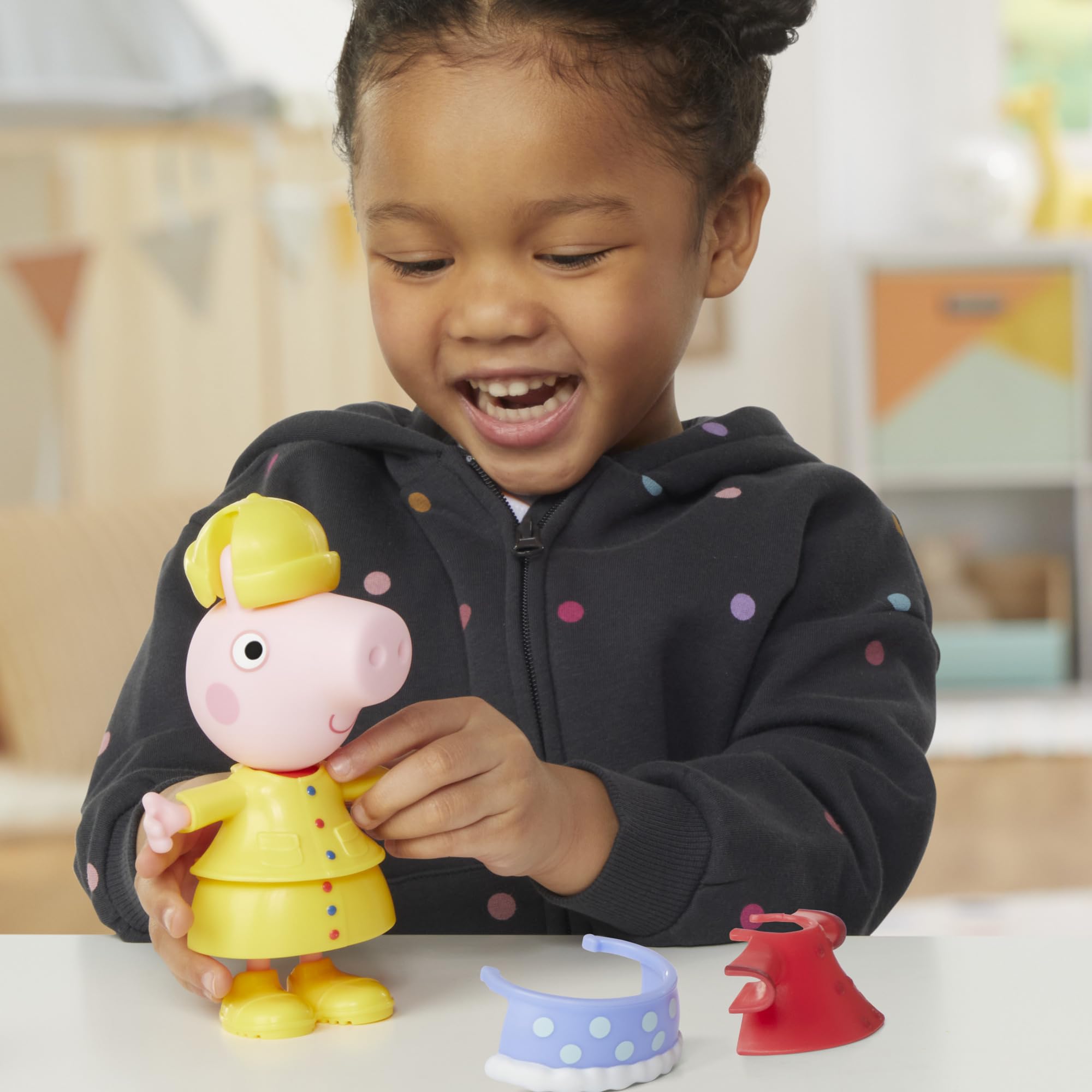 Peppa Pig Dress-Up Figure - 15 cm Doll with 6 Rain & Snow Accessories for Imaginative Play 7