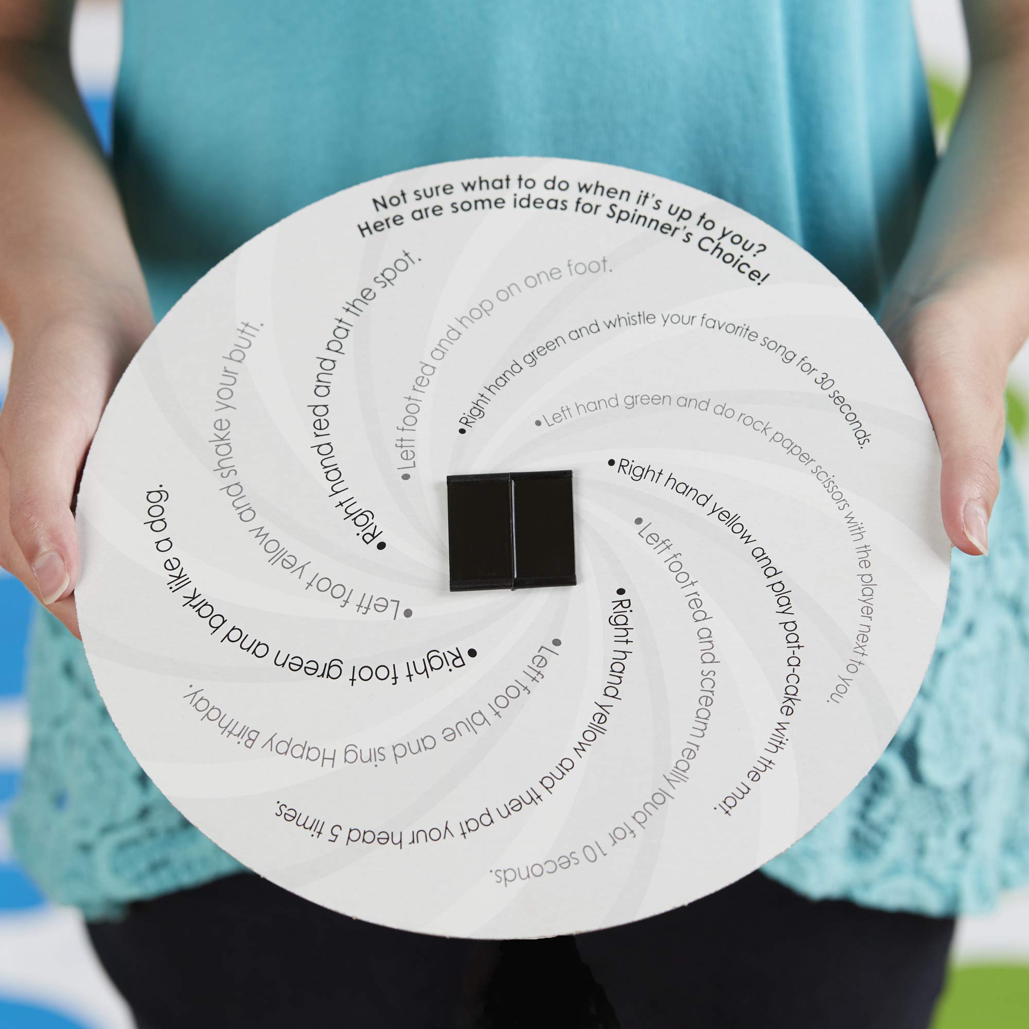 Hasbro Gaming Twister Ultimate - Bigger Mat, More Spots, Family Party Game for Kids Ages 6+ 4