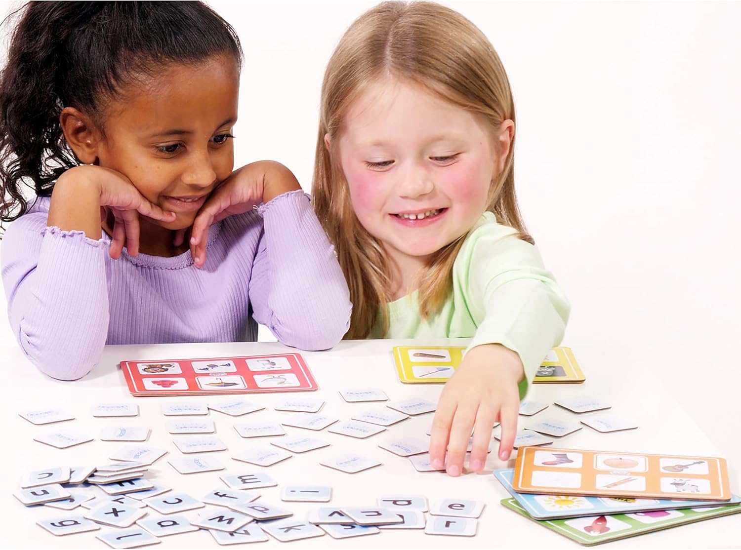 Alphablocks Matchums Learning Game - Match Letter and Picture Cards for Early Literacy 3