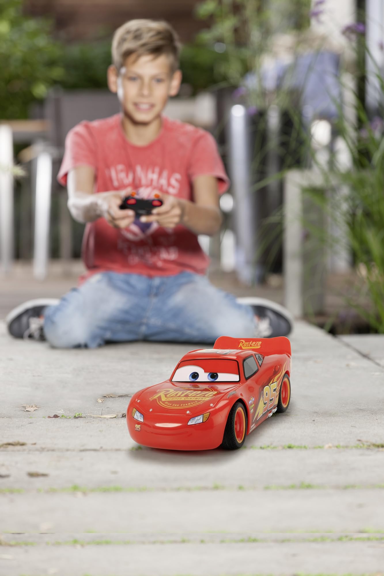 Disney Cars RC Turbo Racer Lightning McQueen - 1:24 Scale Remote Control Car with Turbo Speed 6