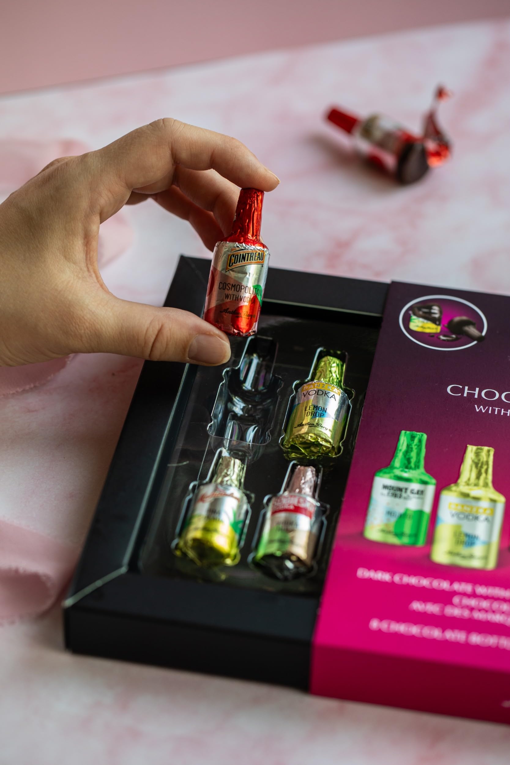 Anthon Berg 12 Dark Chocolate Cocktails with Famous Spirits Liqueurs 3