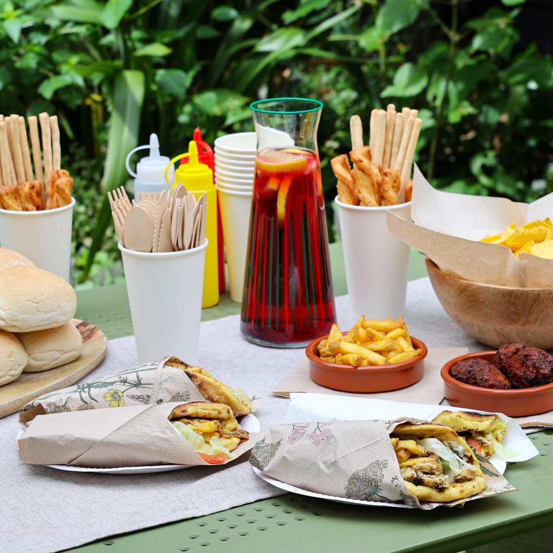 Talking Tables Table Kind 100er-Pack weiche Servietten aus Recyclingpapier, braun, 2-lagig, 33 cm 3