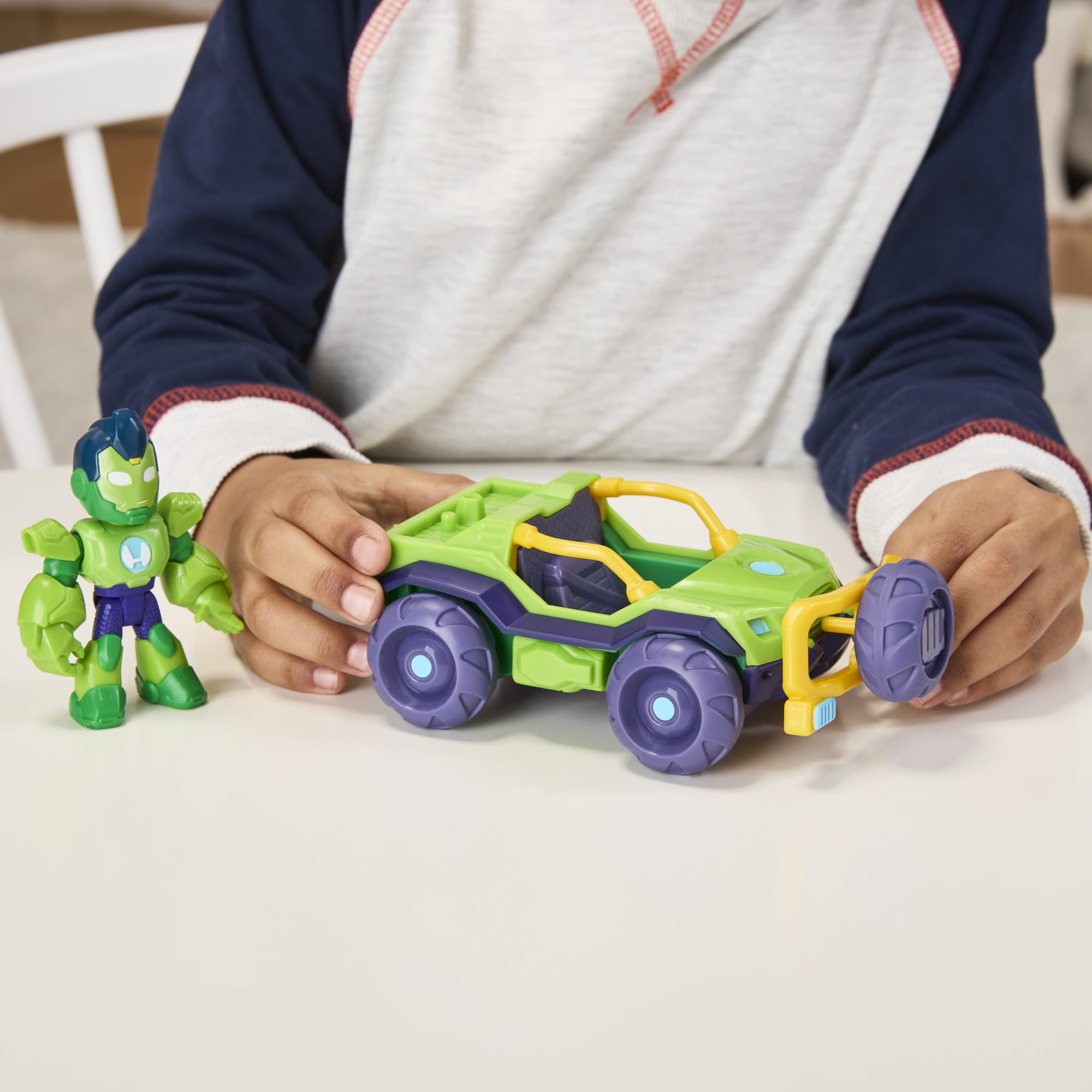 Iron Hulk Action Figure & Vehicle Toy Set - 3 Inch Poseable Figure with 2-in-1 Armour Accessory 4