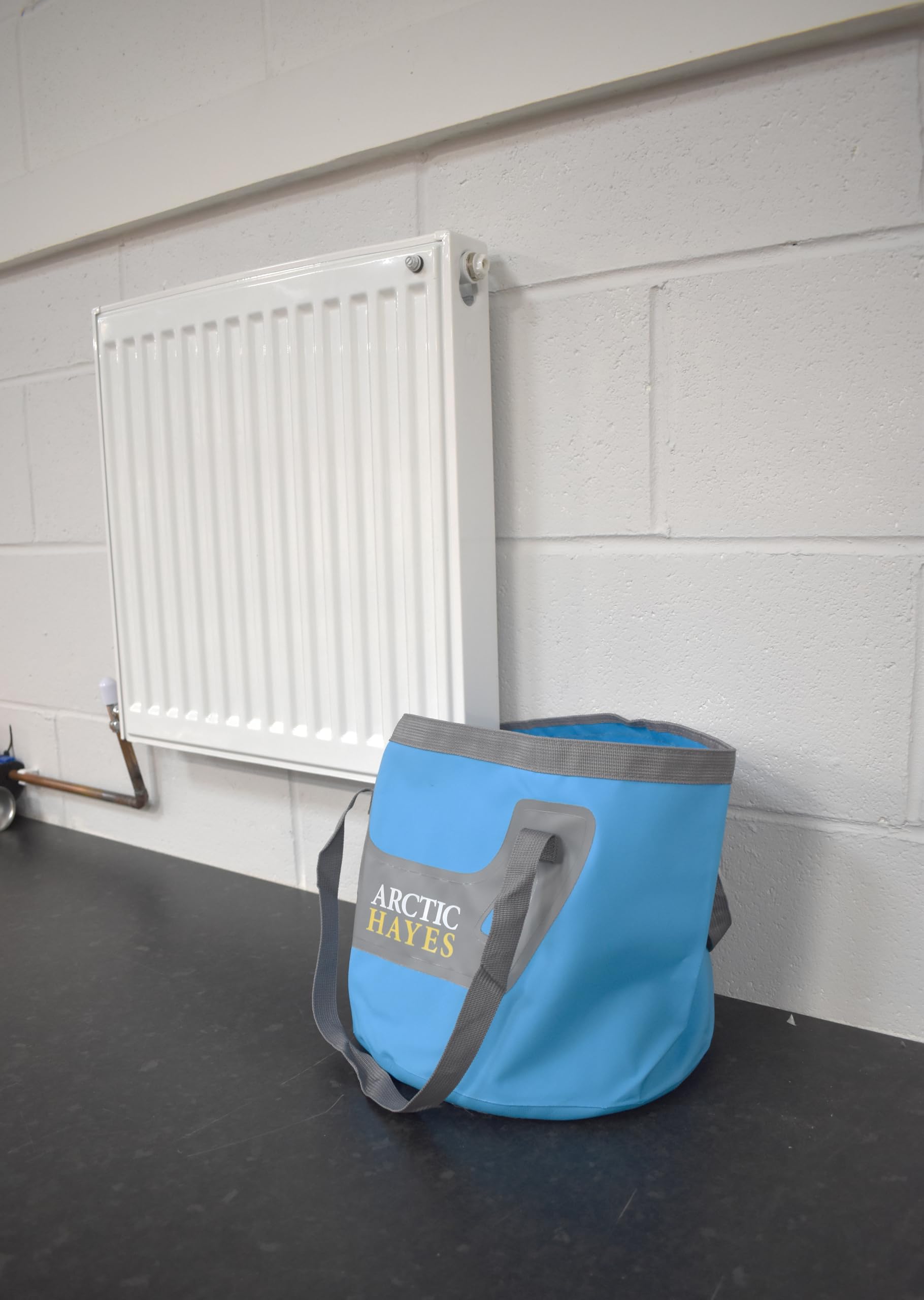 Arctic Hayes - 20 Litre Folding Water Bucket for Home, Plumbing, Camping & Outdoor Use