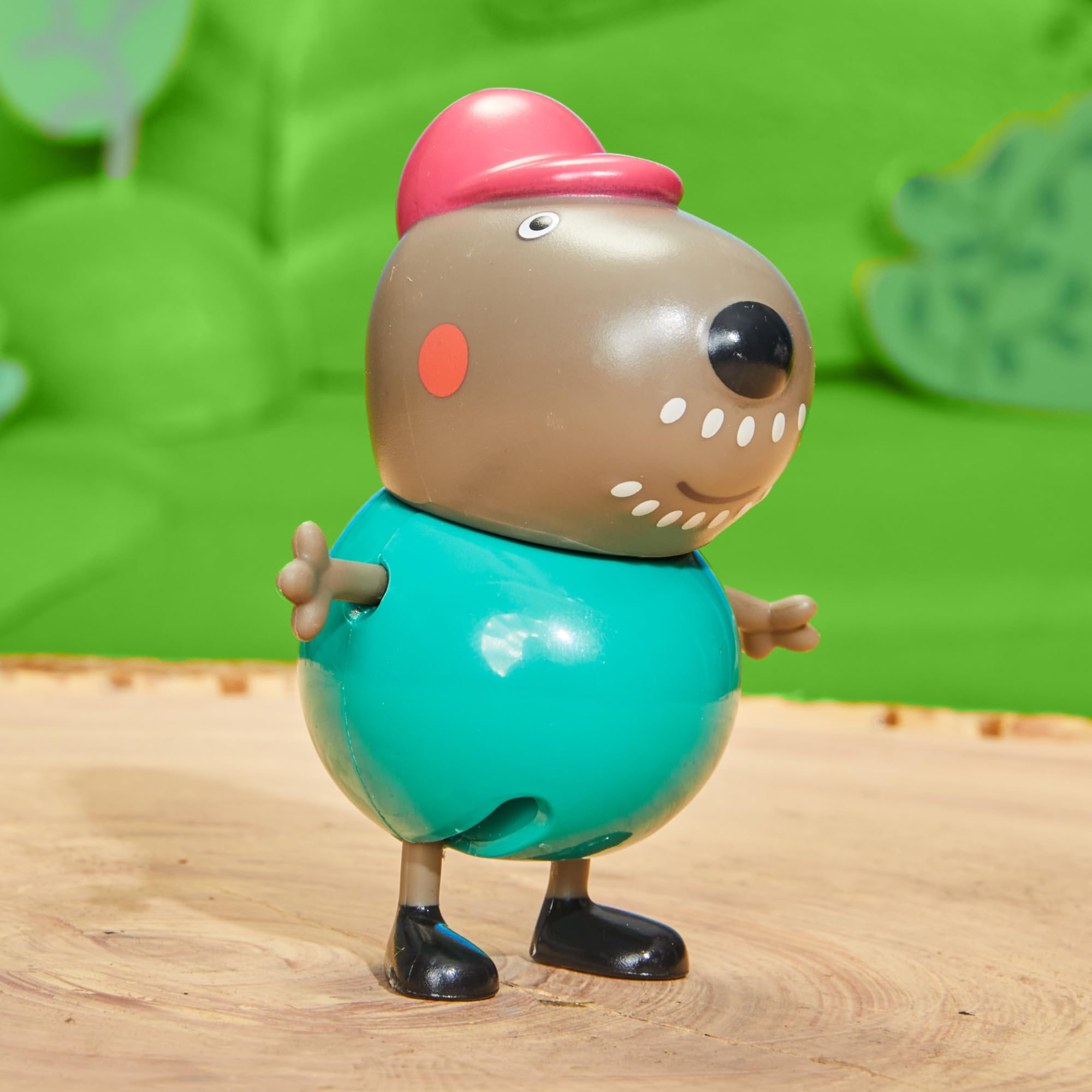 Peppa Pig Granddad Dog's Tow Truck Toy Set - Pull-Back Vehicle with Figure for Ages 3+