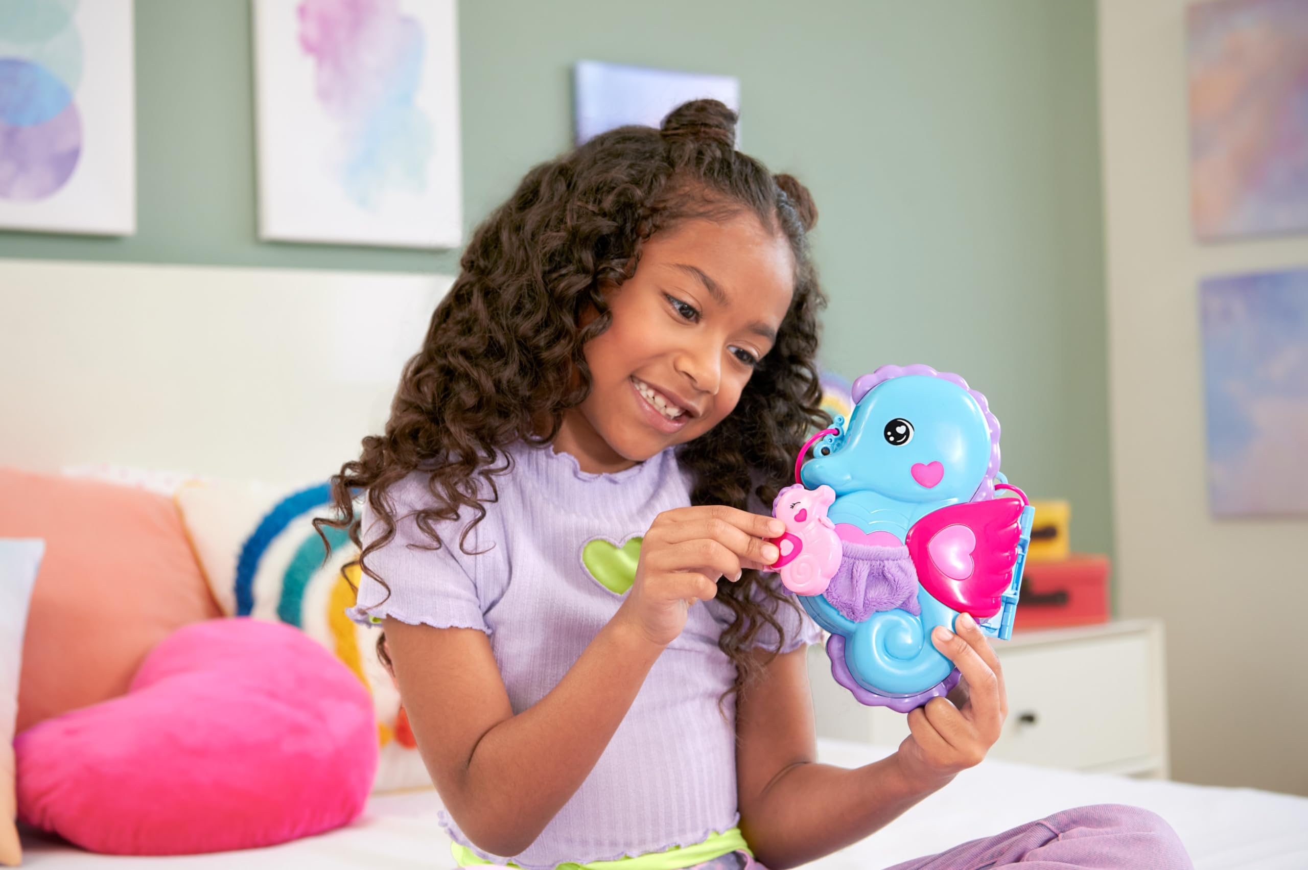 Polly Pocket 2-in-1 Daddy & Me Seahorse Playset with Dolls, Pets & 13 Accessories - Ages 4+ 8