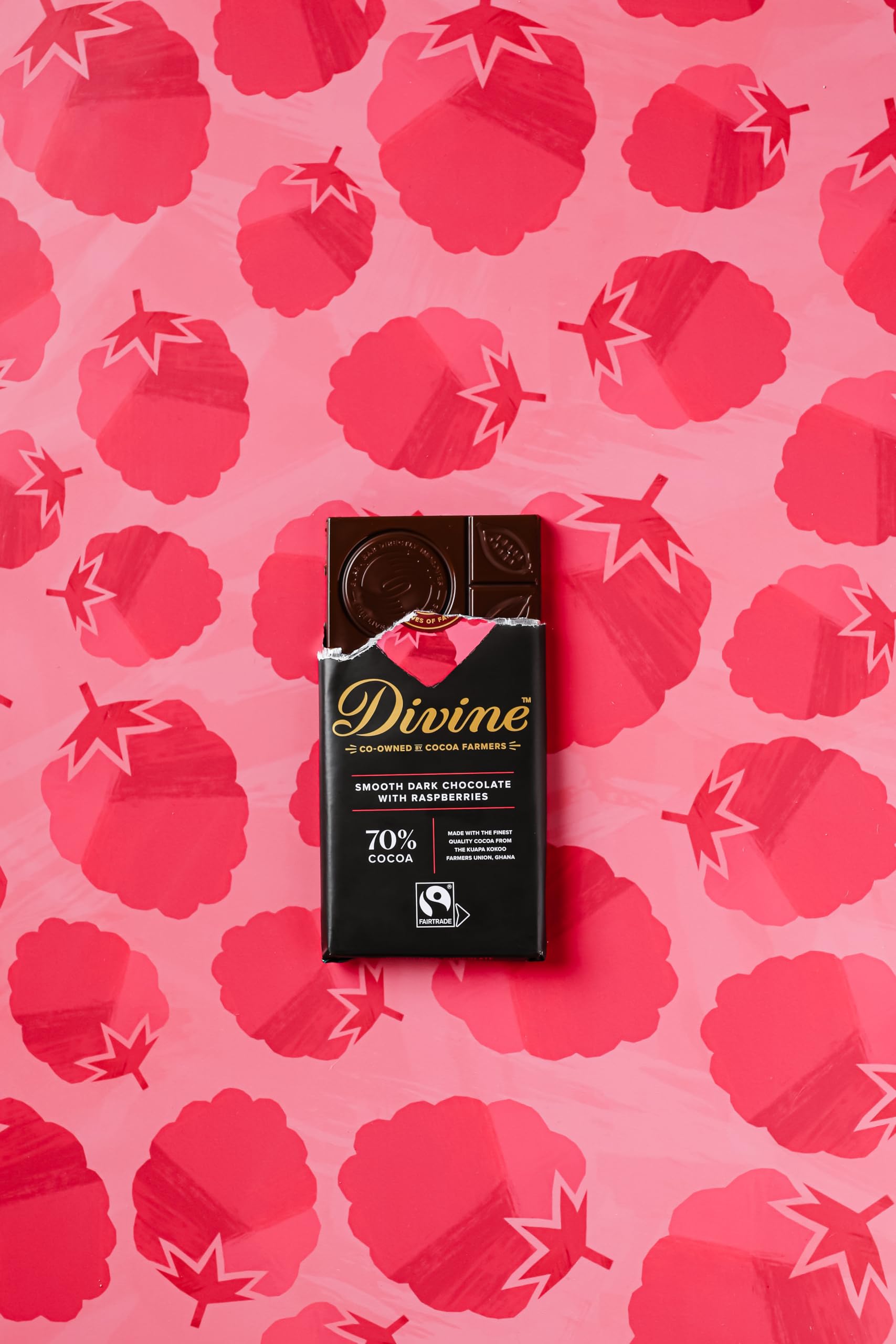 Divine - 70% Dark Chocolate with Raspberries Bar (90 g) 4