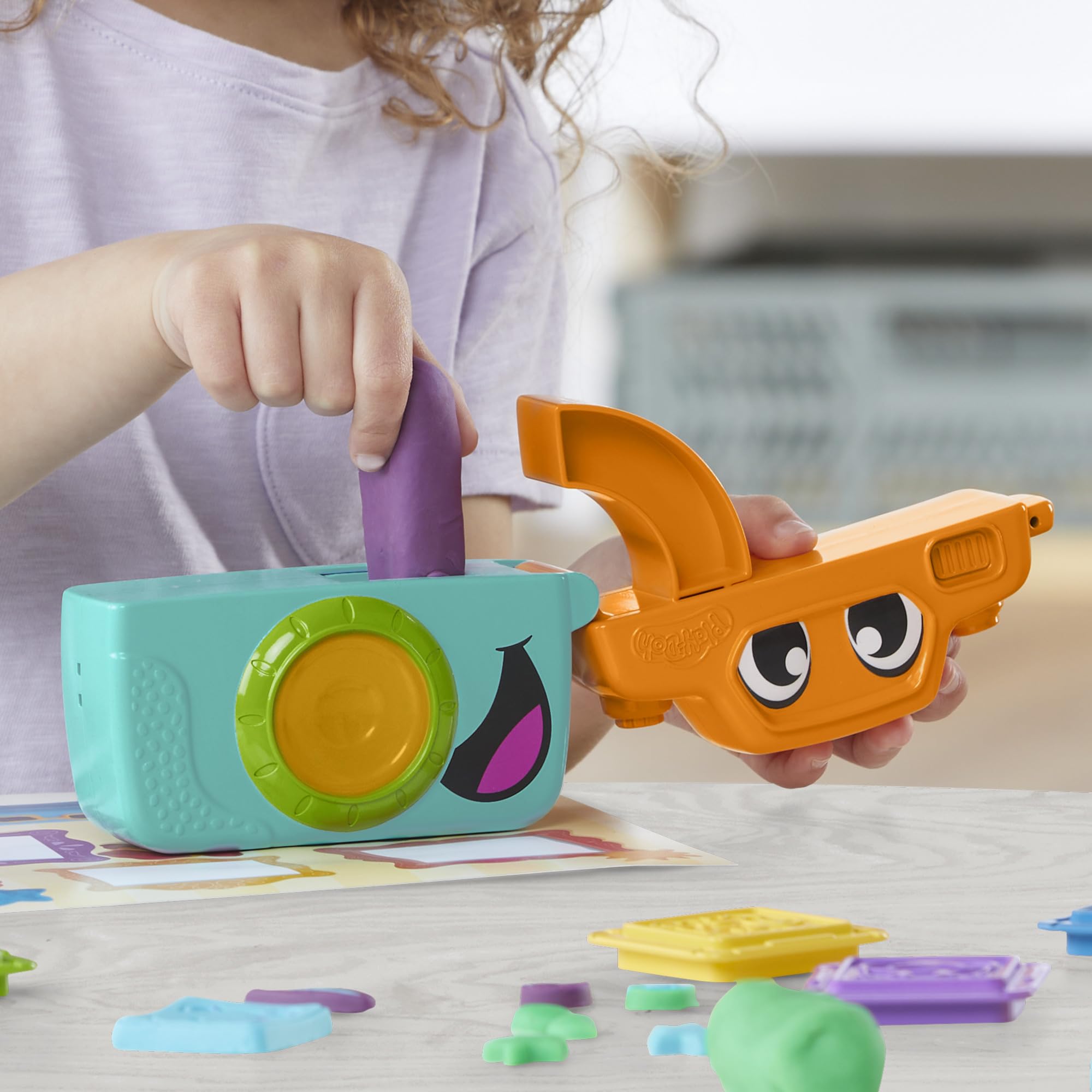 Play-Doh Photo Fun Toy Camera Starter Set - Squeeze & Stamp Animal Faces for Ages 2+ 5
