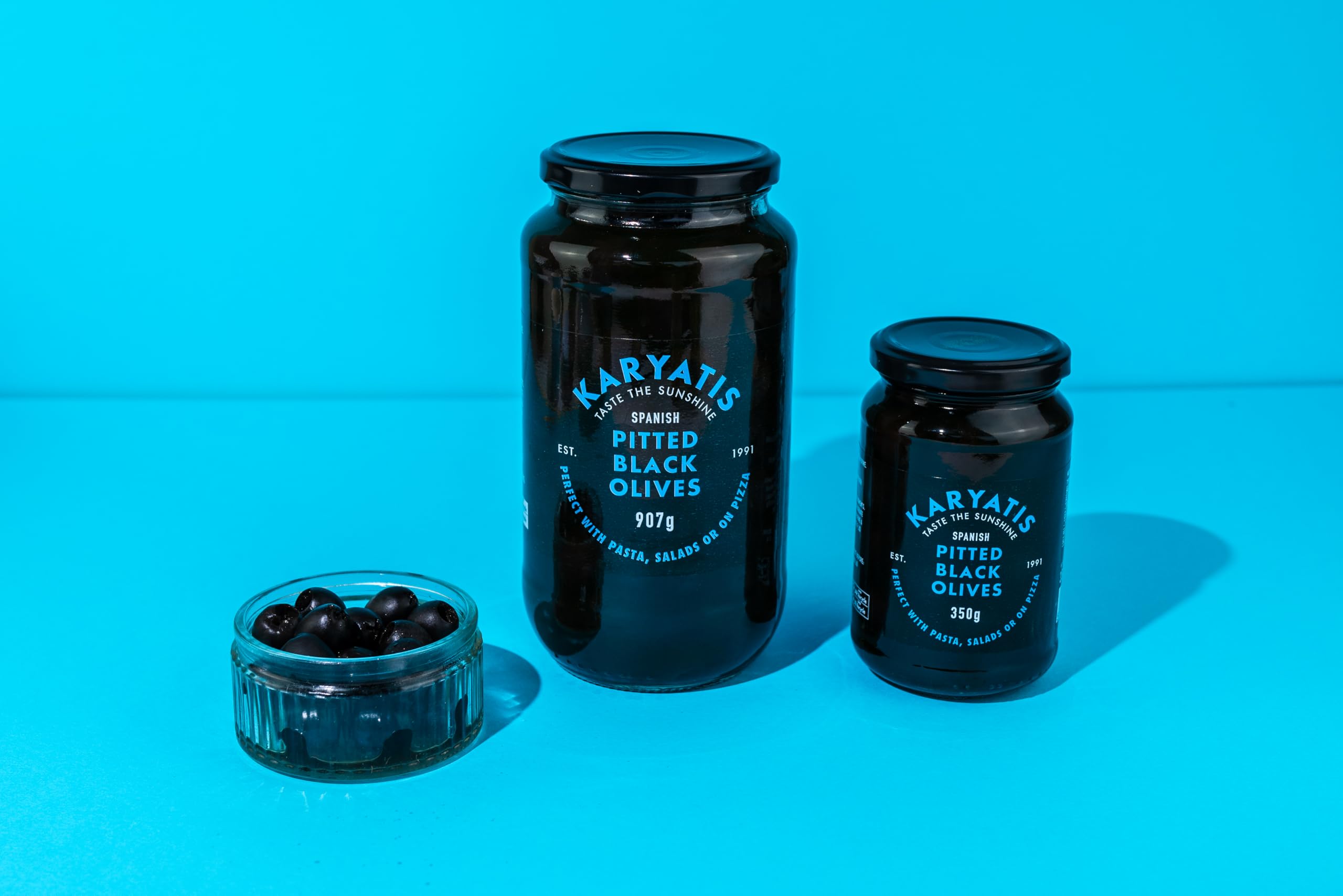 Karyatis Spanish Black Pitted Hojiblanca Olives in Brine 907g 4