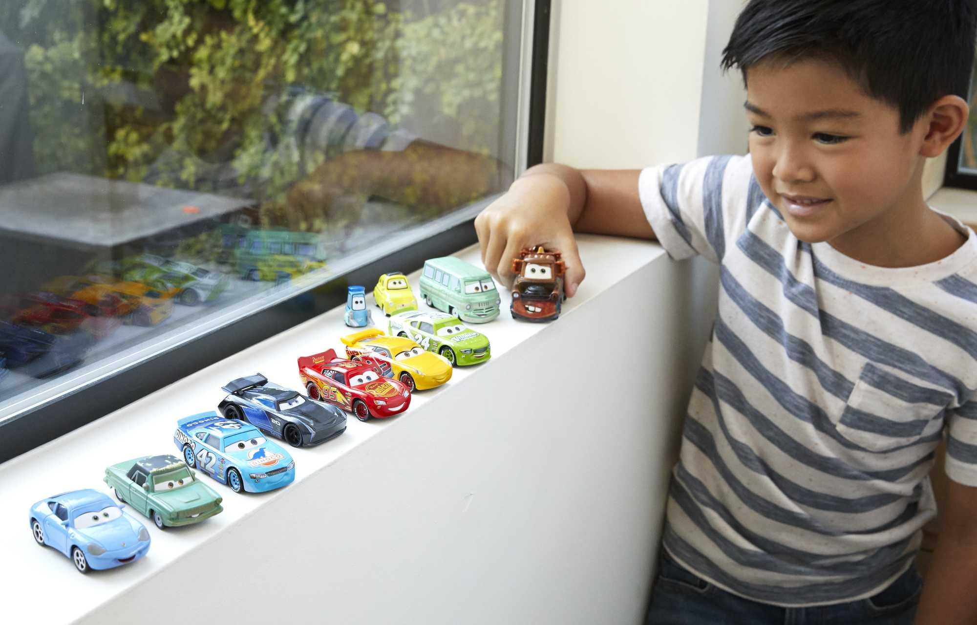 Mattel Disney Pixar Cars Die-Cast Mini Racers 10-Pack - 1:55 Scale Vehicles for Kids 3+ 4