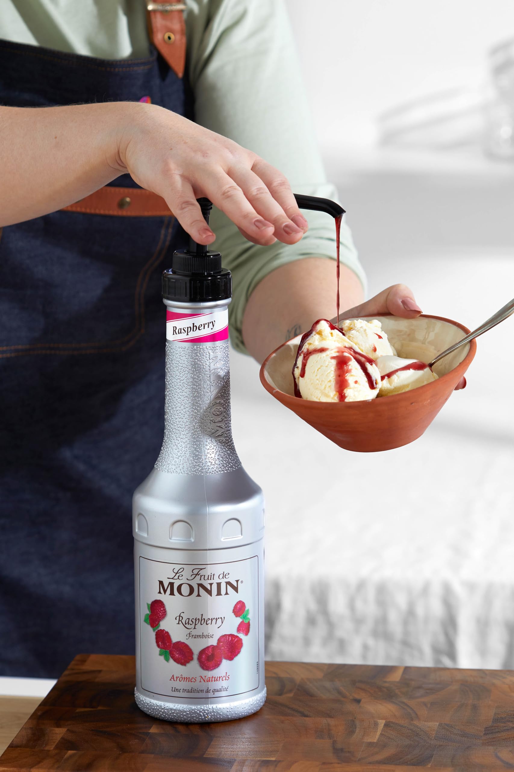 MONIN Raspberry Fruit Mix Puree - 50.1% Raspberry Puree | Vegan | 1L PET Bottle