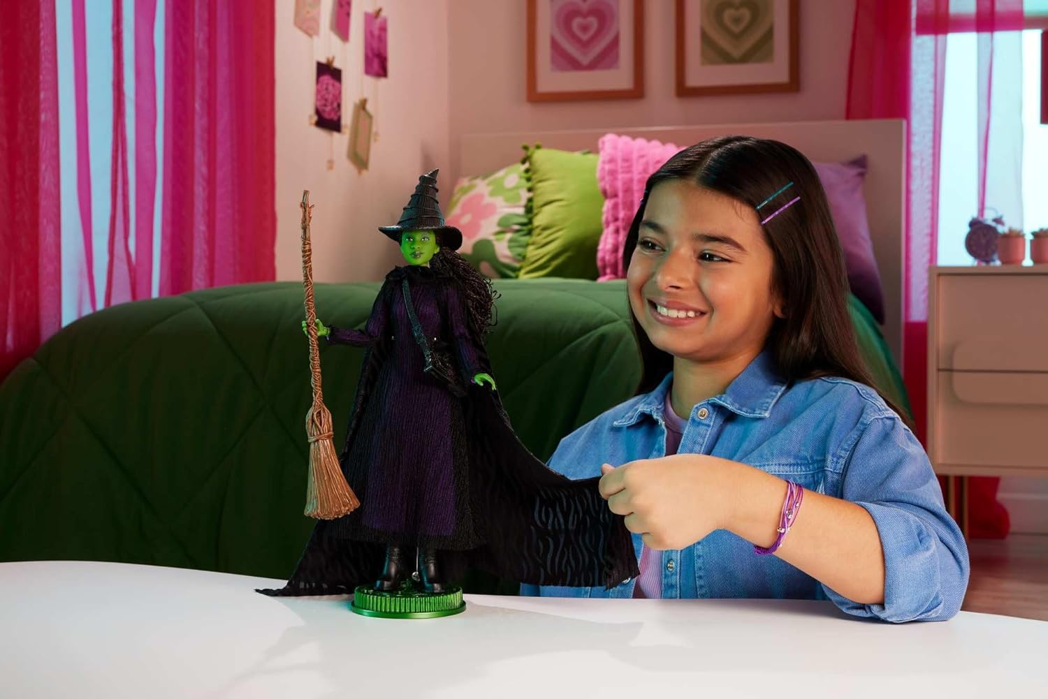 Mattel Wicked Deluxe Elphaba Fashion Doll - Movie-Inspired Look, 11-Point Articulation