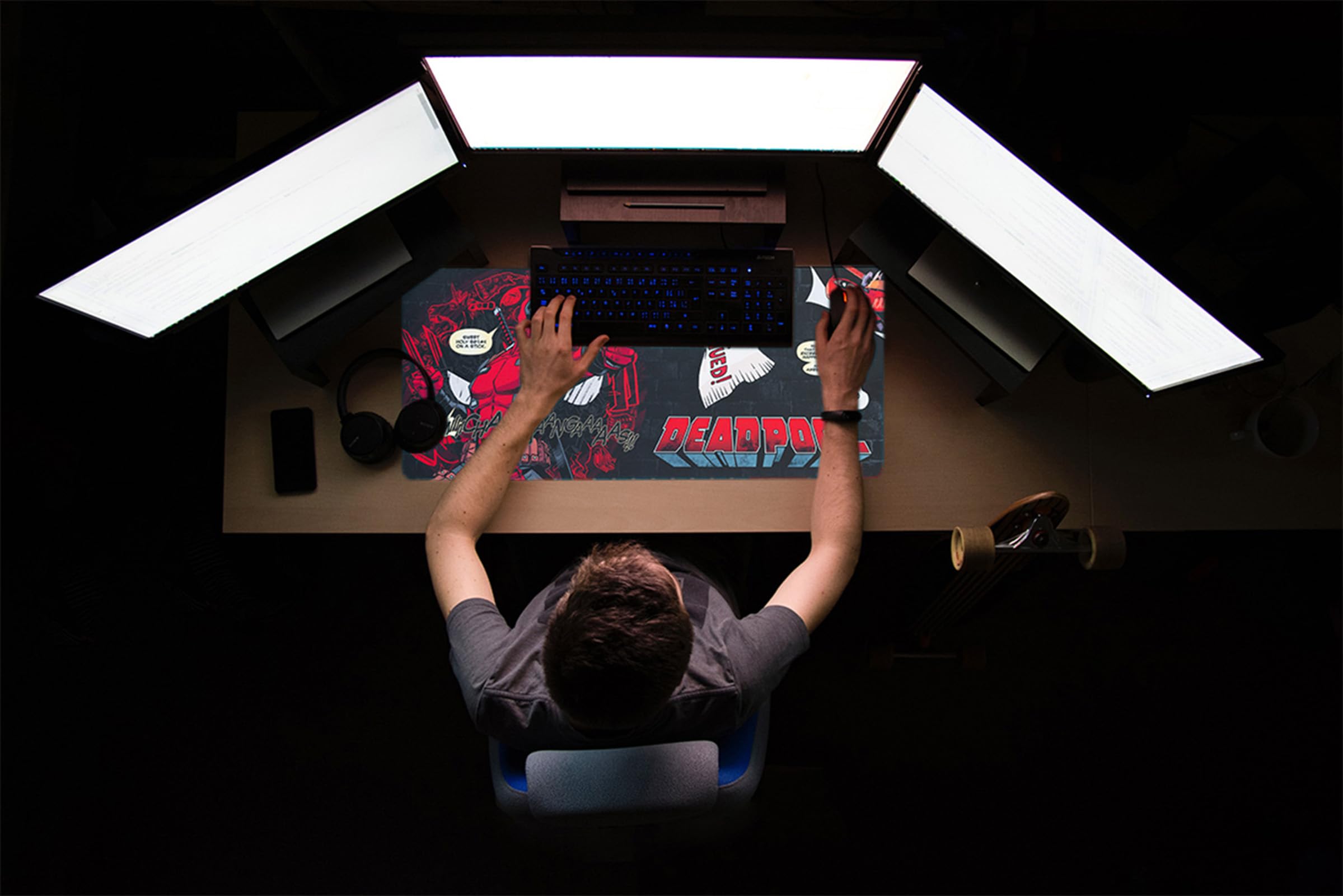 Grupo Erik Marvel Deadpool XXL Mouse Mat | Desk Pad | 31.5" x 13.78" | Non-Slip 12