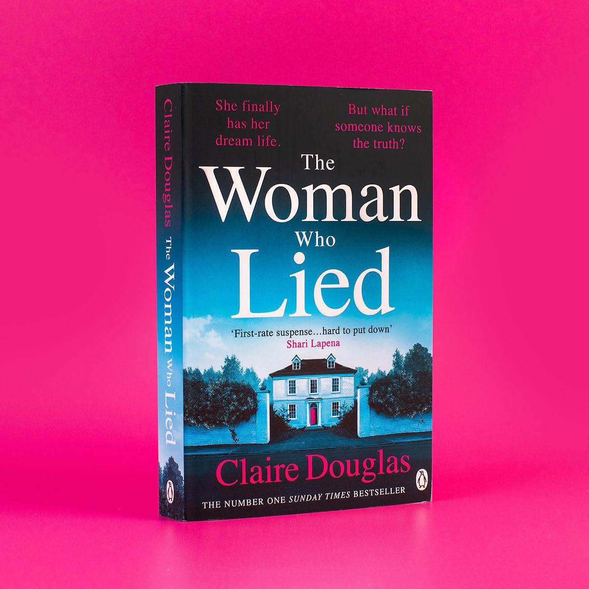 Douglas, Claire - The Woman Who Lied | Crime & Mystery Paperback 4