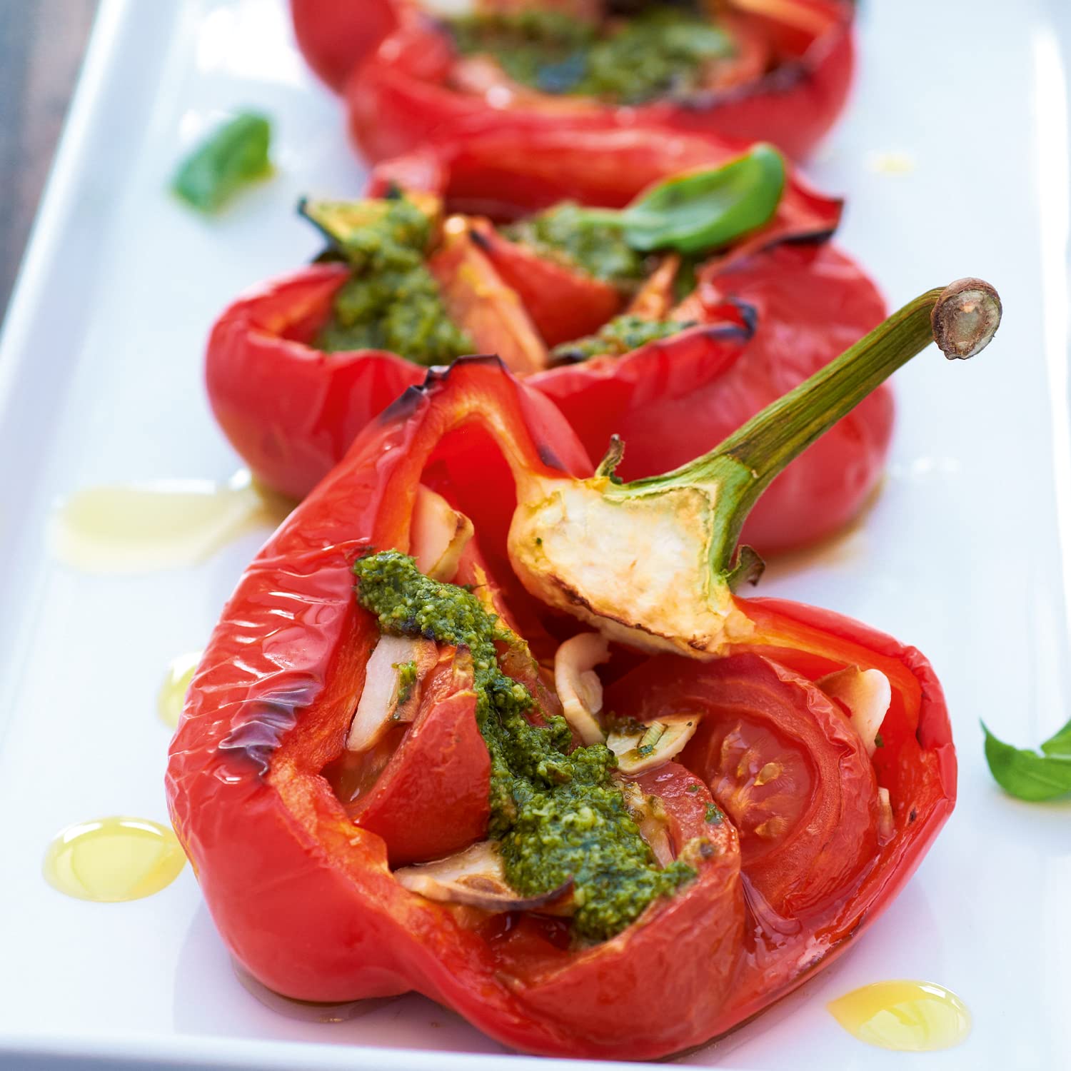 Saclà Italian Basil Pesto - Reduced Fat, with Basil, Cheese, Cashews & Pine Nuts - 190g 5