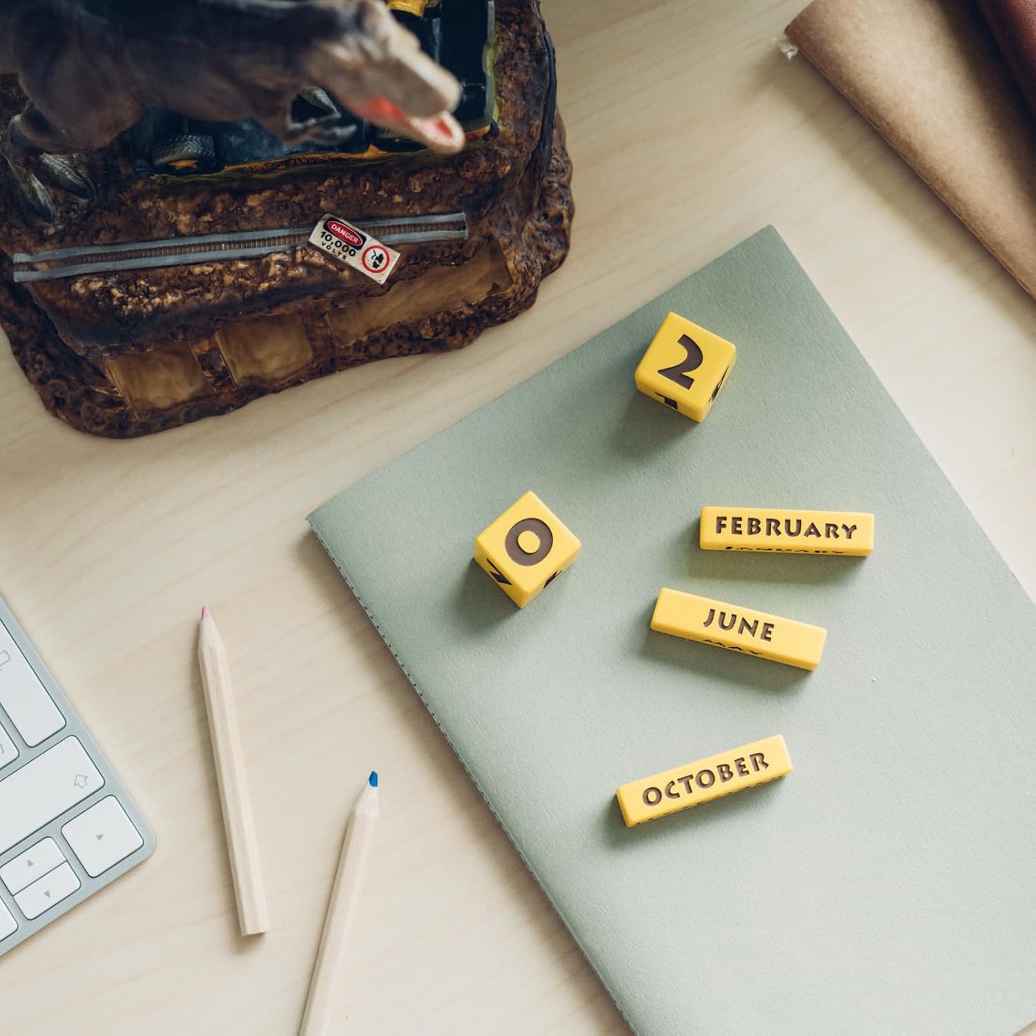 Grupo Erik Jurassic Park T-Rex 3D Perpetual Flip Calendar 15